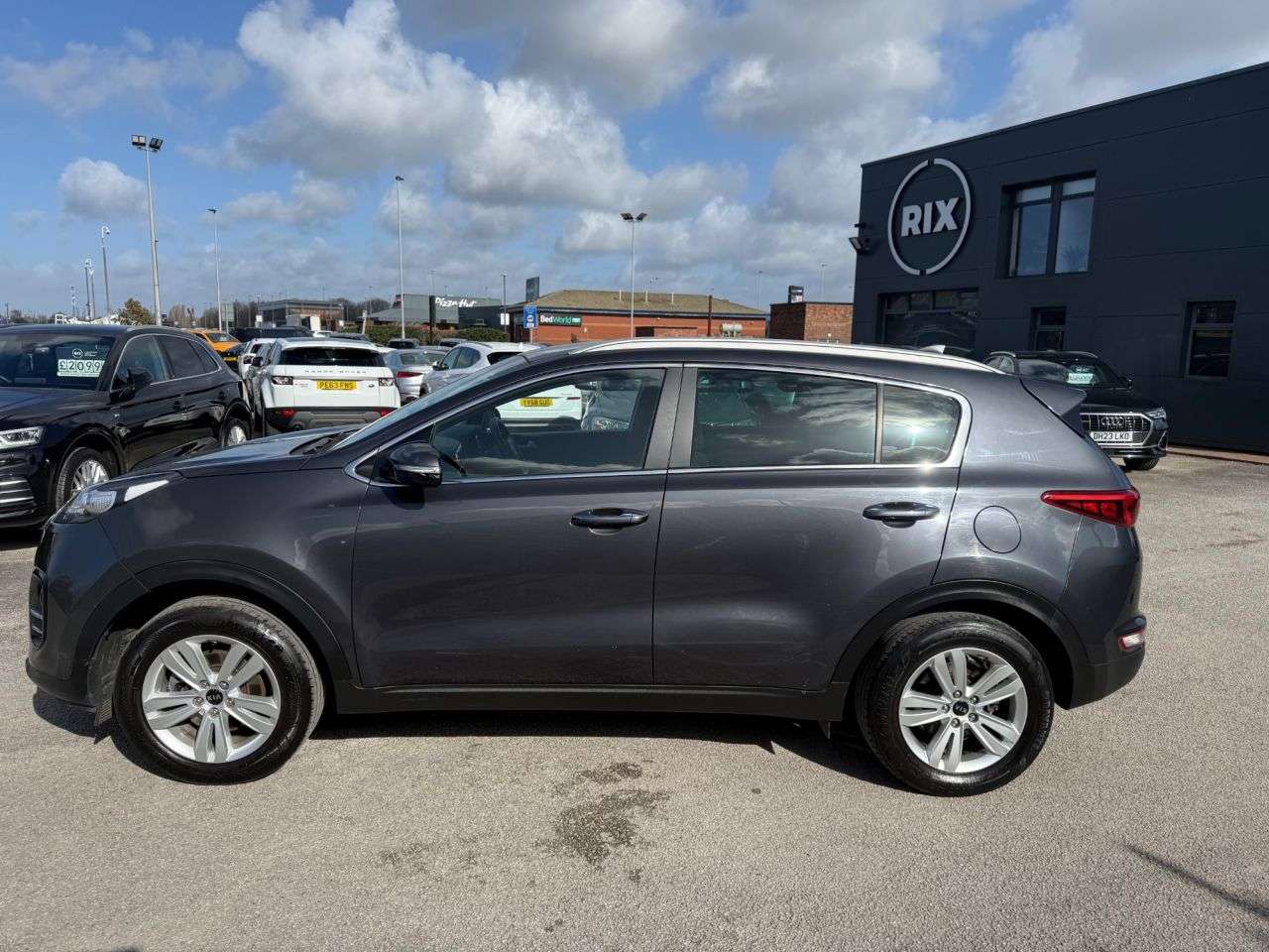 A 2016 KIA SPORTAGE 1.6 GDi 2 SUV 5dr Petrol Manual Euro 6-2 OWNER CAR-REVERSE CAMERA-SATNAV-BL A 2016 KIA SPORTAGE 1.6 GDi 2 SUV 5dr Petrol Manual Euro 6-2 OWNER CAR-REVERSE CAMERA-SATNAV-BL