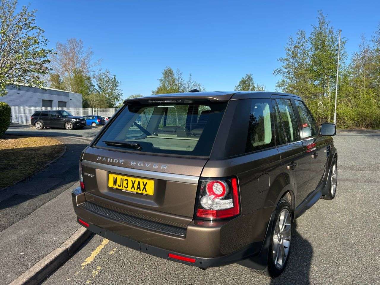 A 2013 LAND ROVER RANGE ROVER SPORT 3.0 SD V6 HSE Black SUV 5dr Diesel Auto 4WD Euro 5 (255 bhp)-1 Owner From N A 2013 LAND ROVER RANGE ROVER SPORT 3.0 SD V6 HSE Black SUV 5dr Diesel Auto 4WD Euro 5 (255 bhp)-1 Owner From N