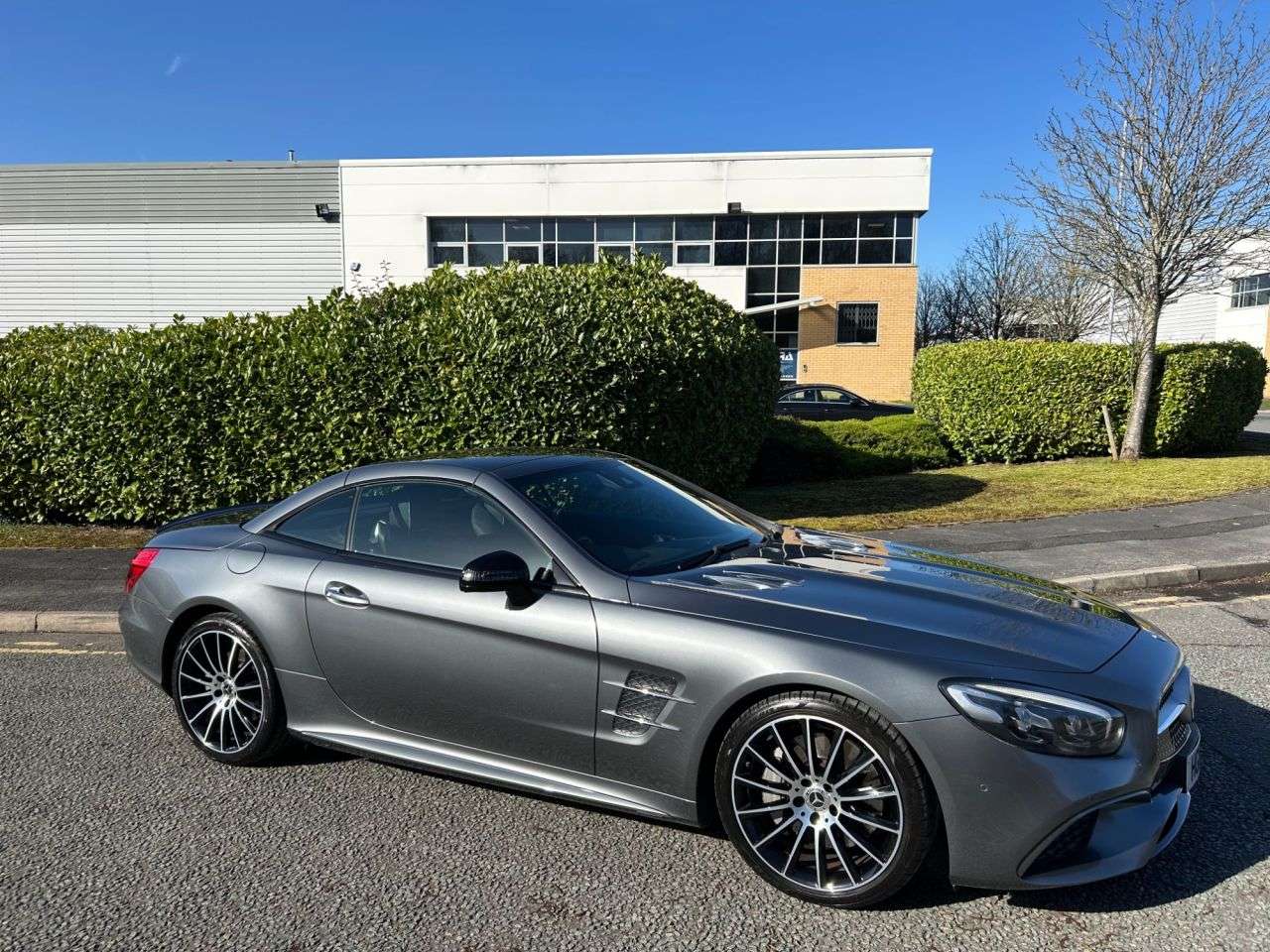A 2019 MERCEDES-BENZ SL 3.0 SL400 V6 AMG Line Convertible 2dr Petrol G-Tronic+ Euro 6 (s/s) (367 ps A 2019 MERCEDES-BENZ SL 3.0 SL400 V6 AMG Line Convertible 2dr Petrol G-Tronic+ Euro 6 (s/s) (367 ps