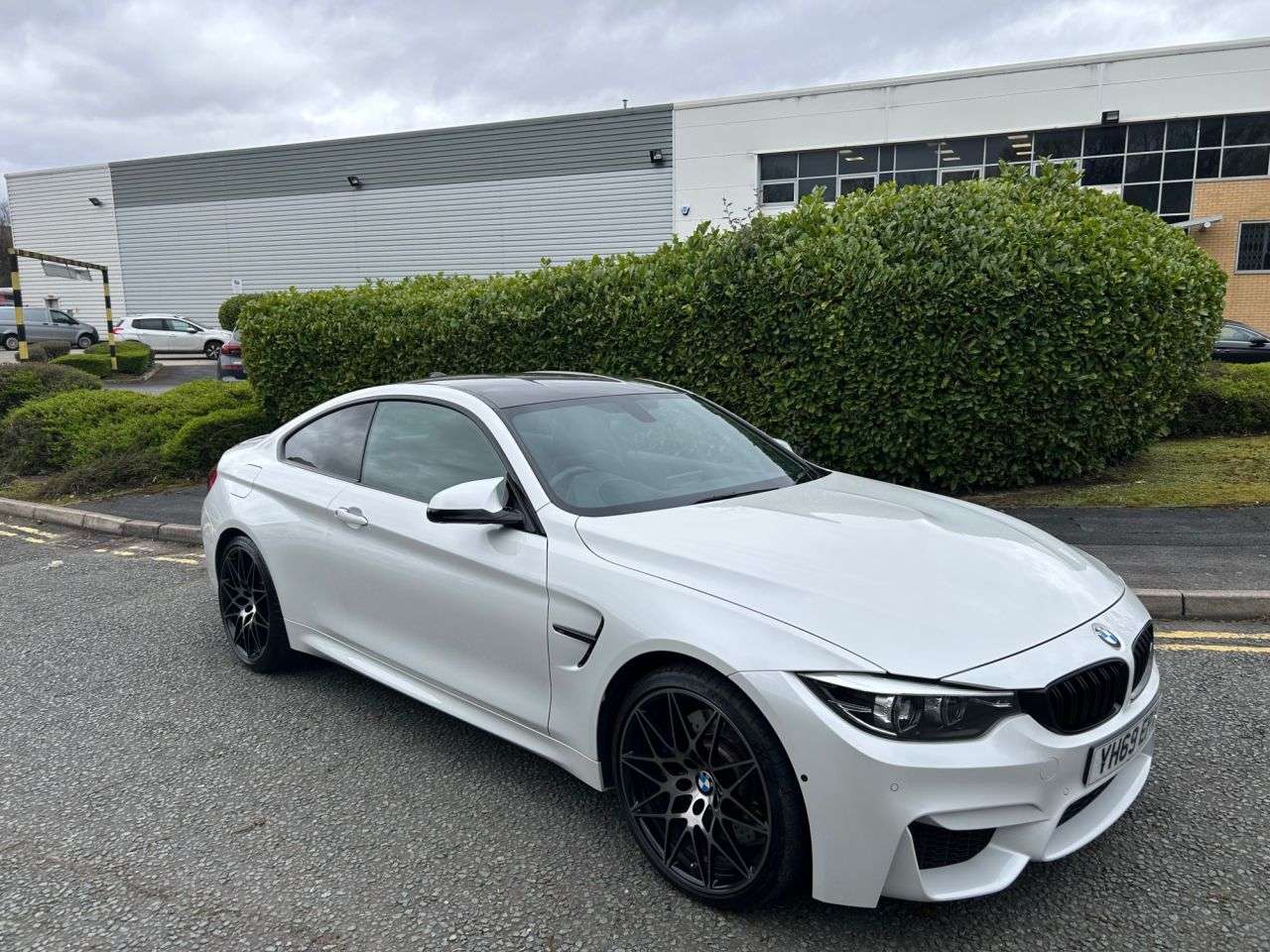 A 2019 BMW M4 3.0 BiTurbo GPF Competition Coupe 2dr Petrol DCT Euro 6 (s/s) (450 ps)-2 Ow A 2019 BMW M4 3.0 BiTurbo GPF Competition Coupe 2dr Petrol DCT Euro 6 (s/s) (450 ps)-2 Ow