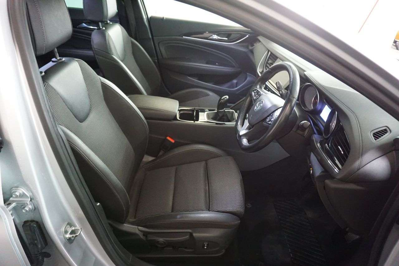 2017 VAUXHALL INSIGNIA 2017 VAUXHALL INSIGNIA