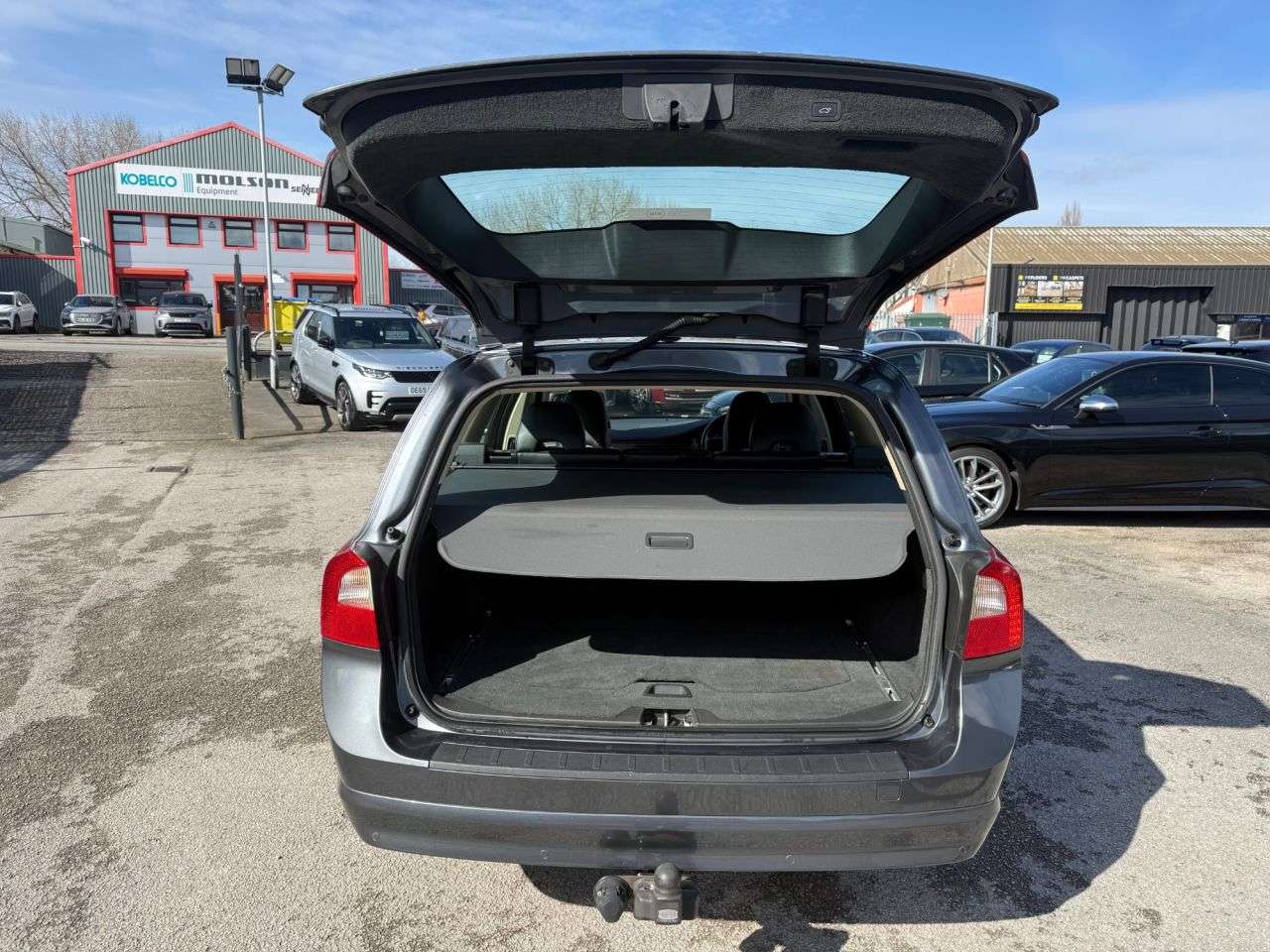 2009 VOLVO V70 2009 VOLVO V70