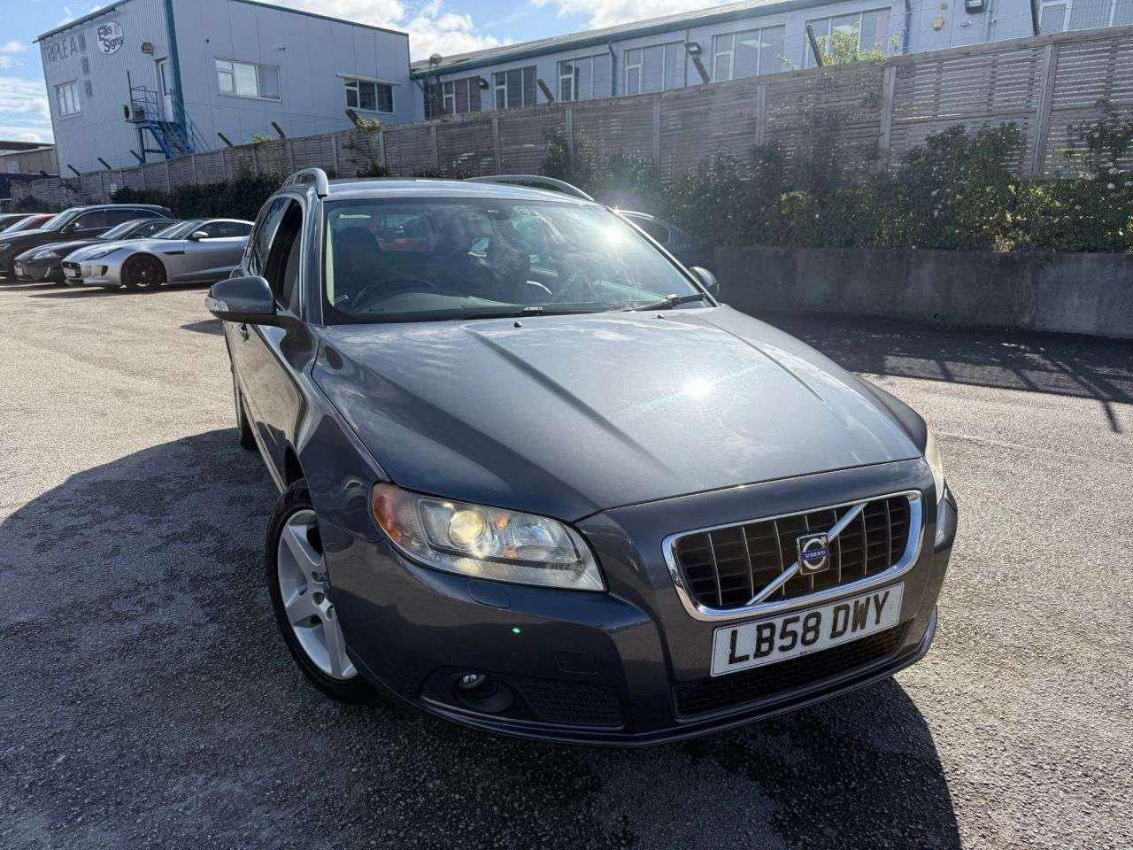 2009 VOLVO V70 2009 VOLVO V70