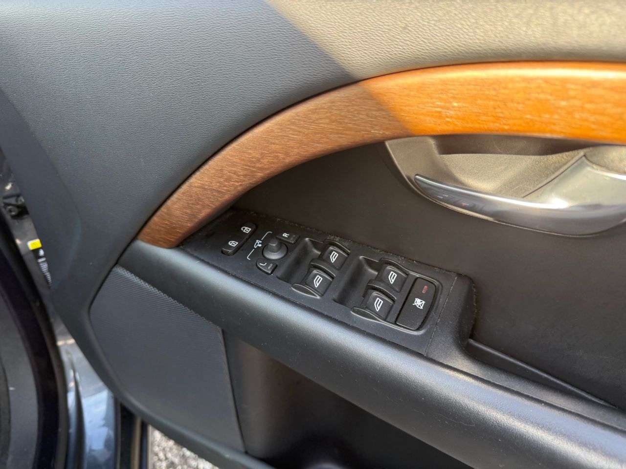 2009 VOLVO V70 2009 VOLVO V70