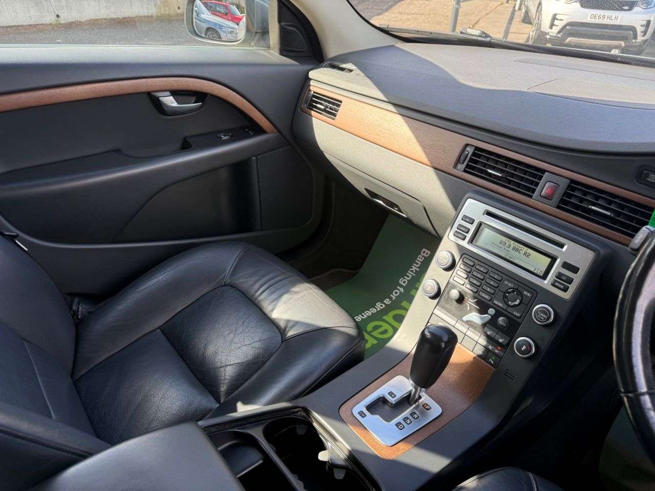 2009 VOLVO V70 2009 VOLVO V70