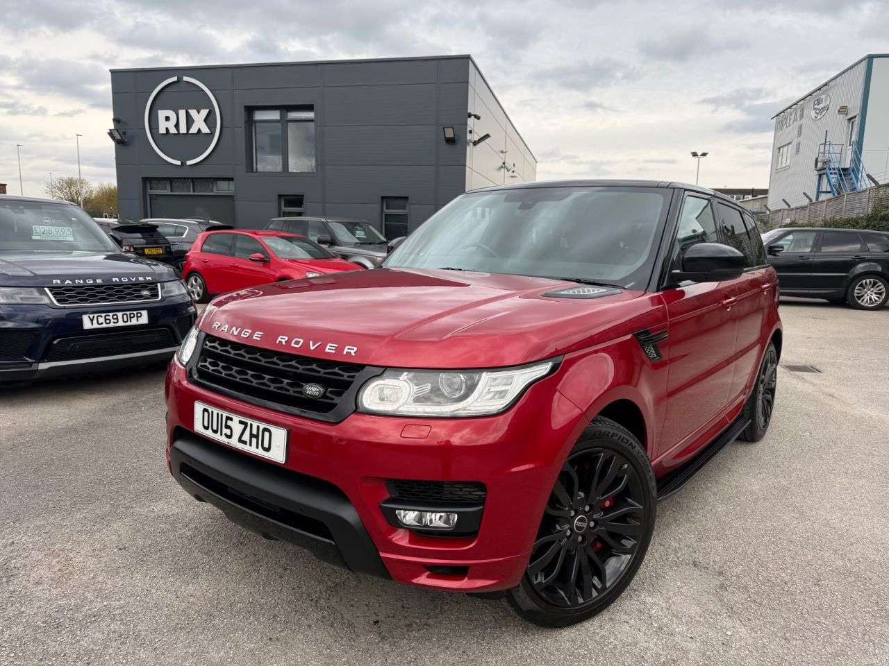 A 2015 LAND ROVER RANGE ROVER SPORT 3.0 SD V6 Autobiography Dynamic SUV 5dr Diesel Auto 4WD Euro 5 (s/s) (306 p A 2015 LAND ROVER RANGE ROVER SPORT 3.0 SD V6 Autobiography Dynamic SUV 5dr Diesel Auto 4WD Euro 5 (s/s) (306 p