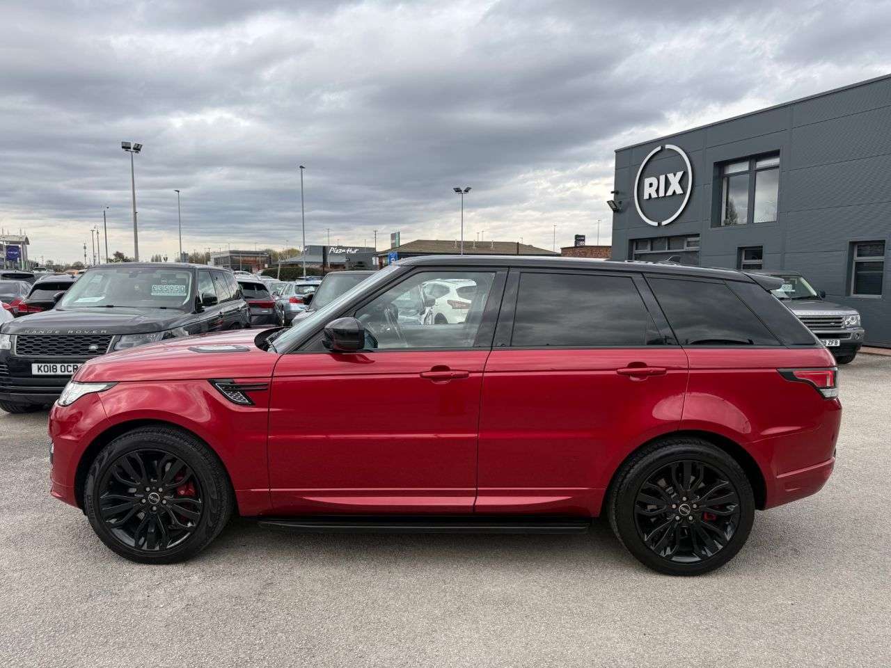 A 2015 LAND ROVER RANGE ROVER SPORT 3.0 SD V6 Autobiography Dynamic SUV 5dr Diesel Auto 4WD Euro 5 (s/s) (306 p A 2015 LAND ROVER RANGE ROVER SPORT 3.0 SD V6 Autobiography Dynamic SUV 5dr Diesel Auto 4WD Euro 5 (s/s) (306 p