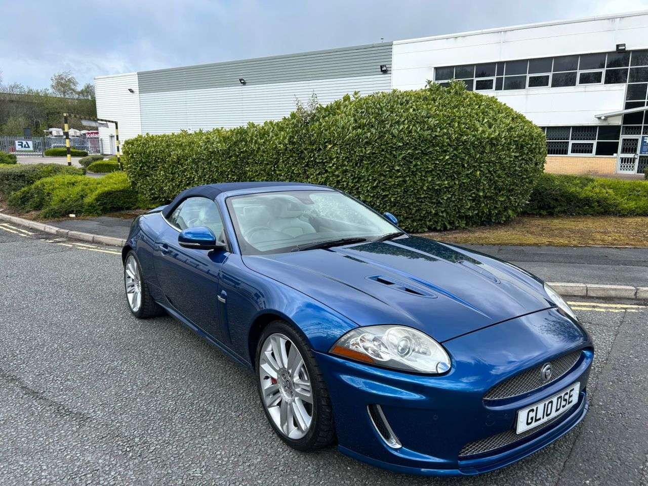 A 2010 JAGUAR XKR 5.0 V8 Convertible 2dr Petrol Auto Euro 5 (510 ps)-1 Owner Car From New-Fin A 2010 JAGUAR XKR 5.0 V8 Convertible 2dr Petrol Auto Euro 5 (510 ps)-1 Owner Car From New-Fin