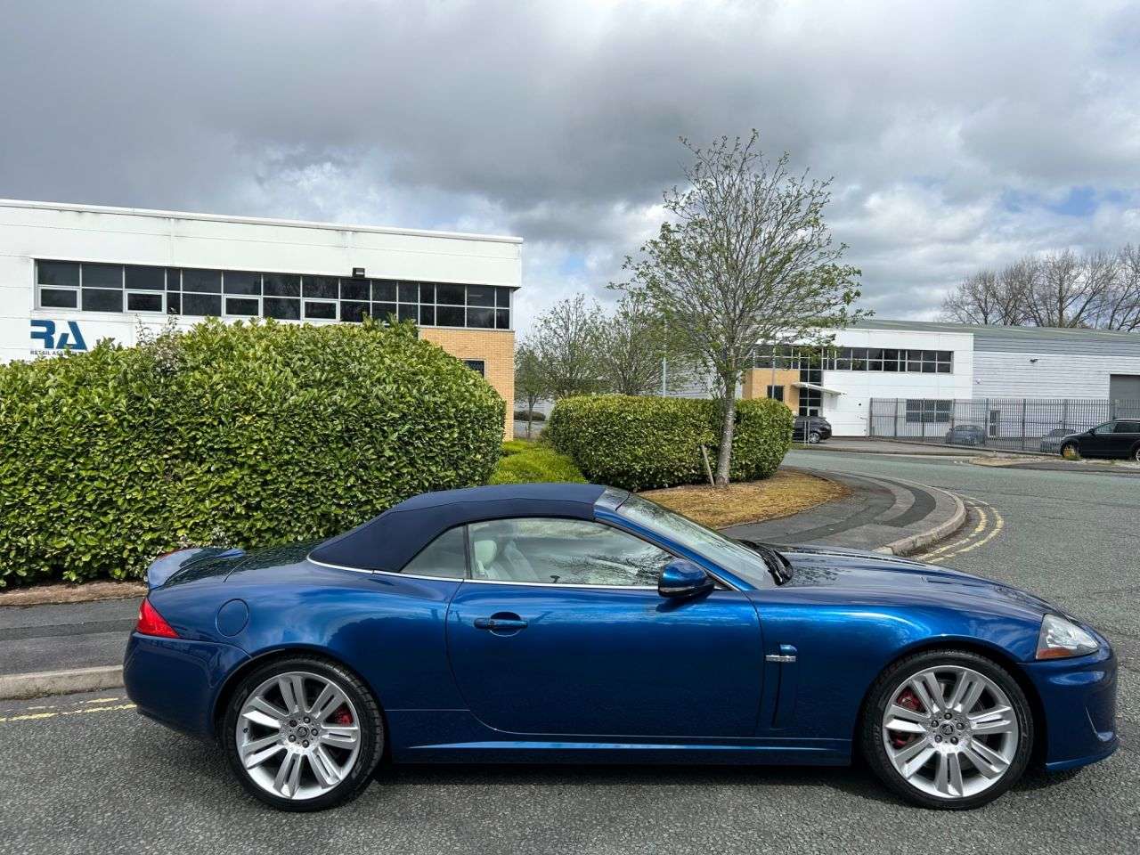 A 2010 JAGUAR XKR 5.0 V8 Convertible 2dr Petrol Auto Euro 5 (510 ps)-1 Owner Car From New-Fin A 2010 JAGUAR XKR 5.0 V8 Convertible 2dr Petrol Auto Euro 5 (510 ps)-1 Owner Car From New-Fin