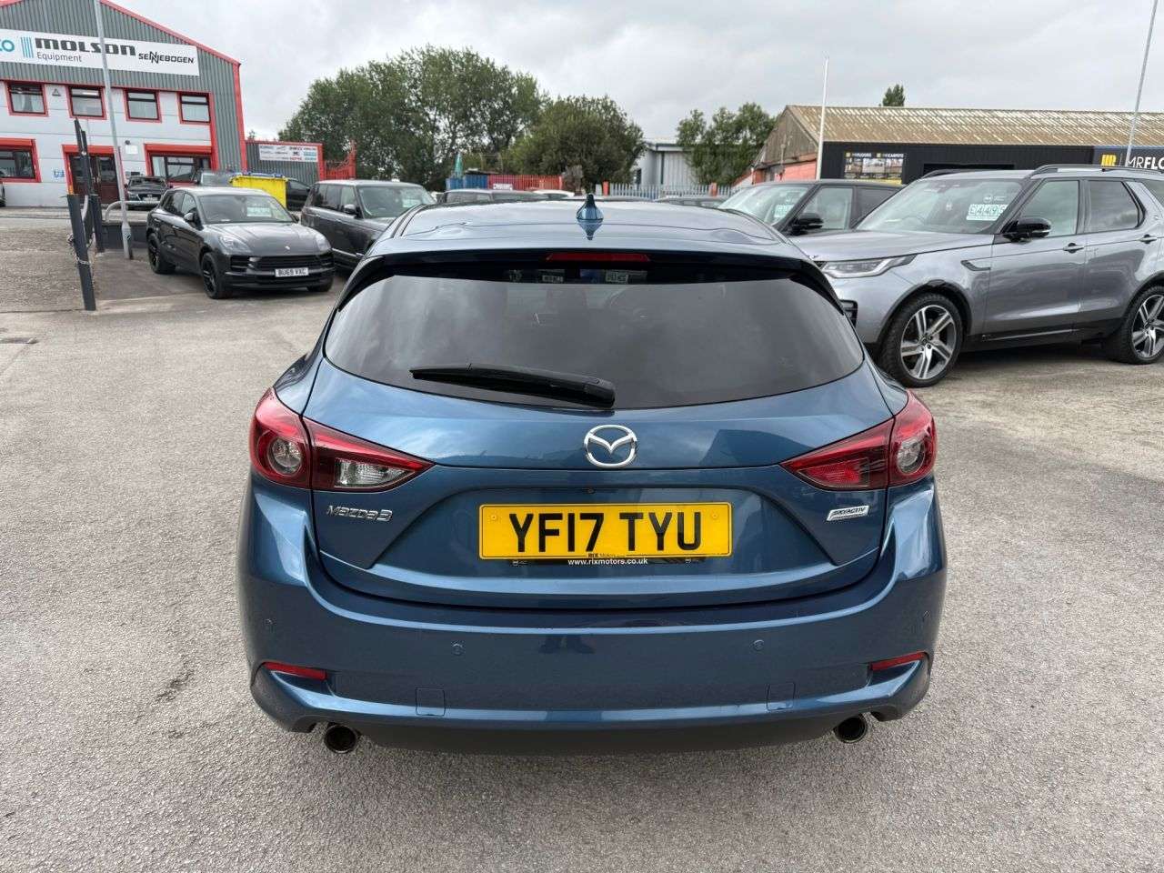 A 2017 MAZDA MAZDA3 2.0 SKYACTIV-G Sport Nav Hatchback 5dr Petrol Manual Euro 6 (s/s) (121 ps) A 2017 MAZDA MAZDA3 2.0 SKYACTIV-G Sport Nav Hatchback 5dr Petrol Manual Euro 6 (s/s) (121 ps)