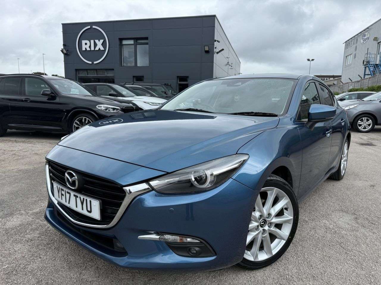 A 2017 MAZDA MAZDA3 2.0 SKYACTIV-G Sport Nav Hatchback 5dr Petrol Manual Euro 6 (s/s) (121 ps) A 2017 MAZDA MAZDA3 2.0 SKYACTIV-G Sport Nav Hatchback 5dr Petrol Manual Euro 6 (s/s) (121 ps)