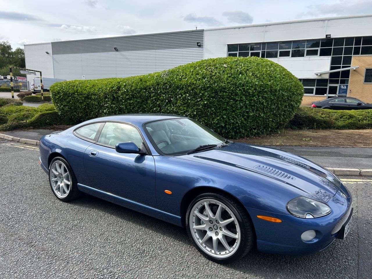A 2005 JAGUAR XKR 4.2 Coupe 2dr Petrol Automatic (304 g/km, 400 bhp)-Supplied New By Jaguar W A 2005 JAGUAR XKR 4.2 Coupe 2dr Petrol Automatic (304 g/km, 400 bhp)-Supplied New By Jaguar W