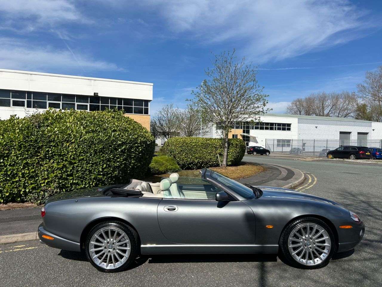 A 2004 JAGUAR XK8 4.2 Convertible 2dr Petrol Automatic (279 g/km, 300 bhp)-Fantastic Low Mile A 2004 JAGUAR XK8 4.2 Convertible 2dr Petrol Automatic (279 g/km, 300 bhp)-Fantastic Low Mile