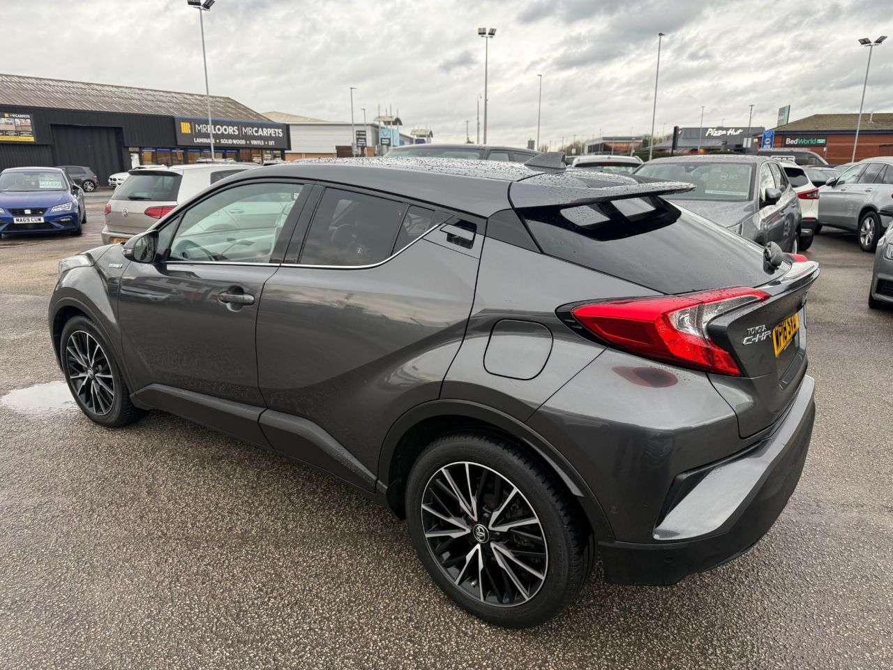 A 2018 TOYOTA C-HR 1.8 VVT-h Excel SUV 5dr Petrol Hybrid CVT Euro 6-HEATED SEATS-BLUETOOTH-CRU A 2018 TOYOTA C-HR 1.8 VVT-h Excel SUV 5dr Petrol Hybrid CVT Euro 6-HEATED SEATS-BLUETOOTH-CRU