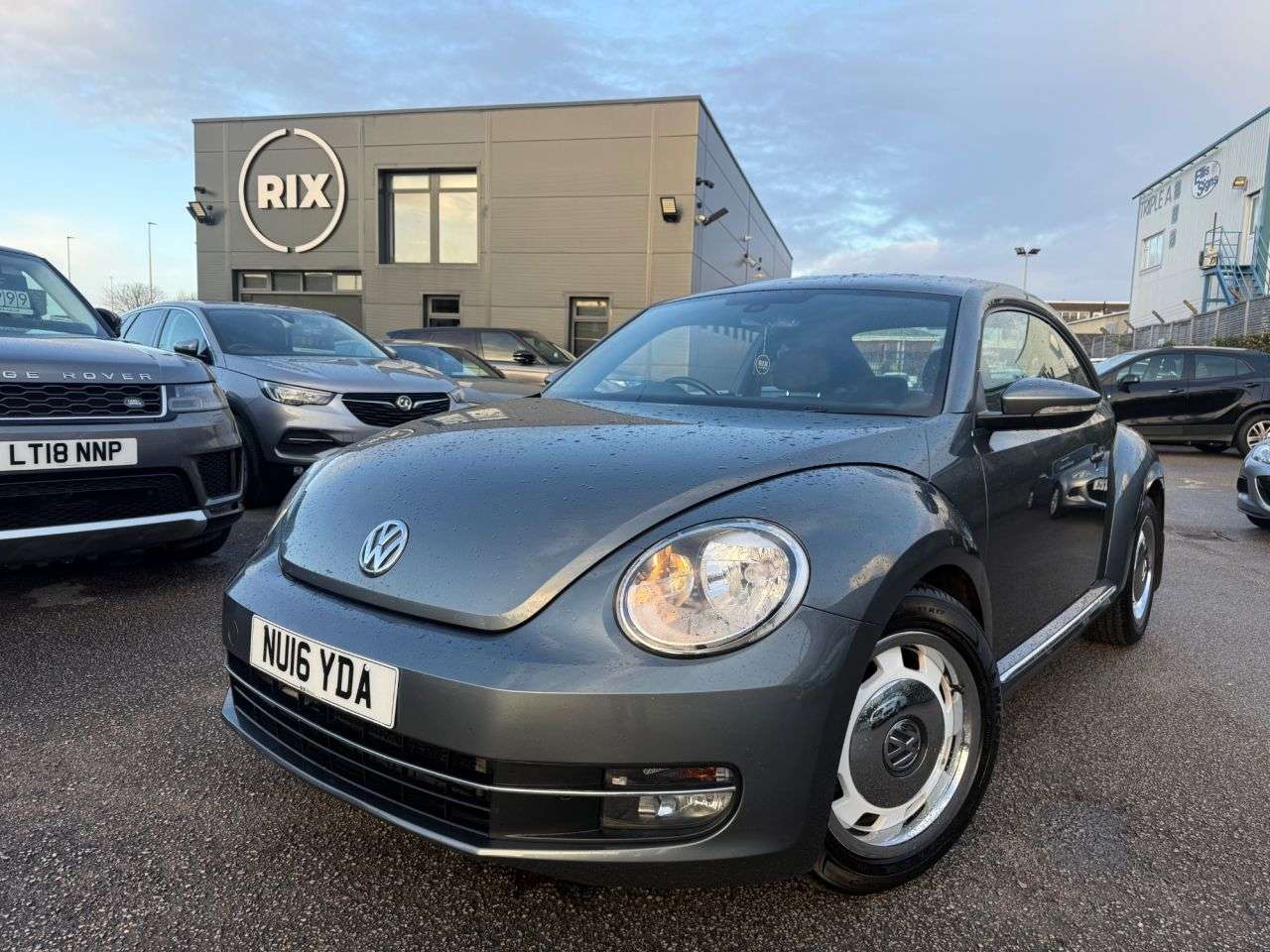 A 2016 VOLKSWAGEN BEETLE 1.4 TSI BlueMotion Tech Design Hatchback 3dr Petrol Manual Euro 6 (s/s) (15 A 2016 VOLKSWAGEN BEETLE 1.4 TSI BlueMotion Tech Design Hatchback 3dr Petrol Manual Euro 6 (s/s) (15