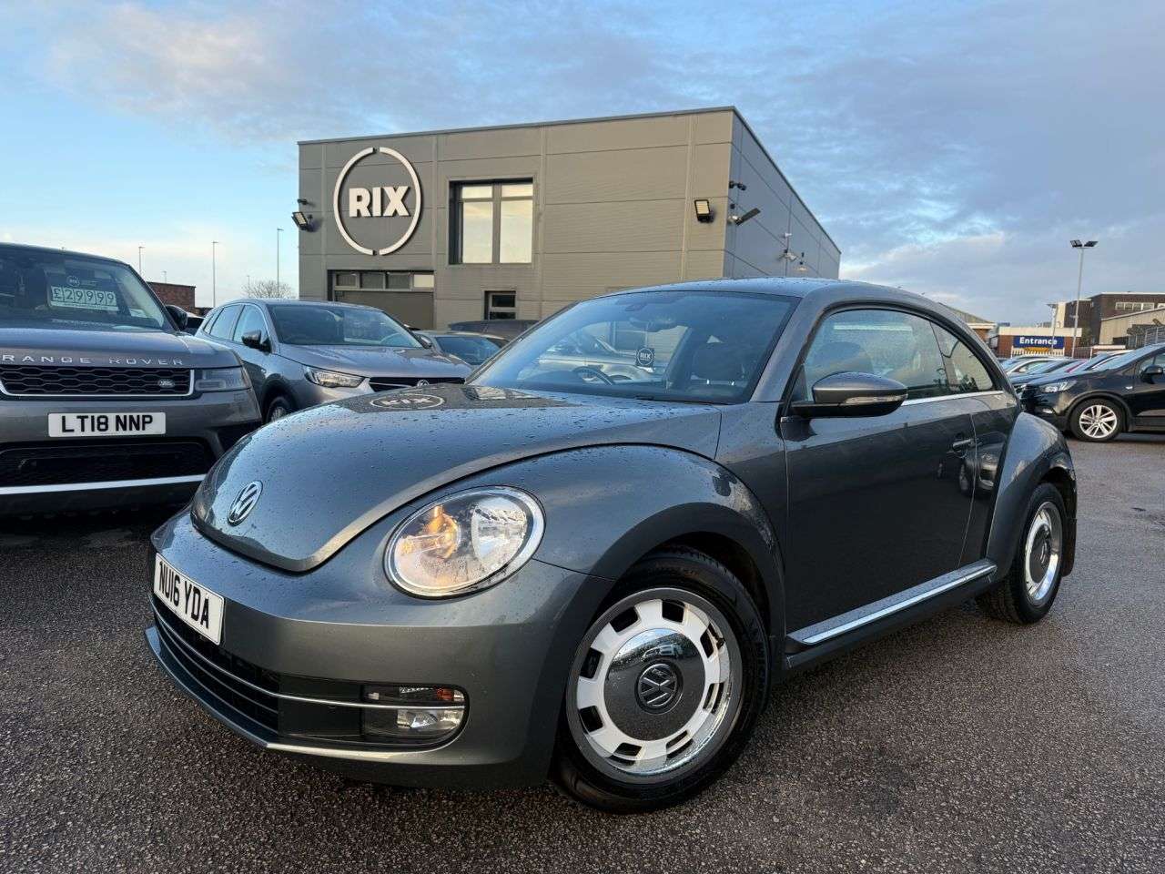 A 2016 VOLKSWAGEN BEETLE 1.4 TSI BlueMotion Tech Design Hatchback 3dr Petrol Manual Euro 6 (s/s) (15 A 2016 VOLKSWAGEN BEETLE 1.4 TSI BlueMotion Tech Design Hatchback 3dr Petrol Manual Euro 6 (s/s) (15