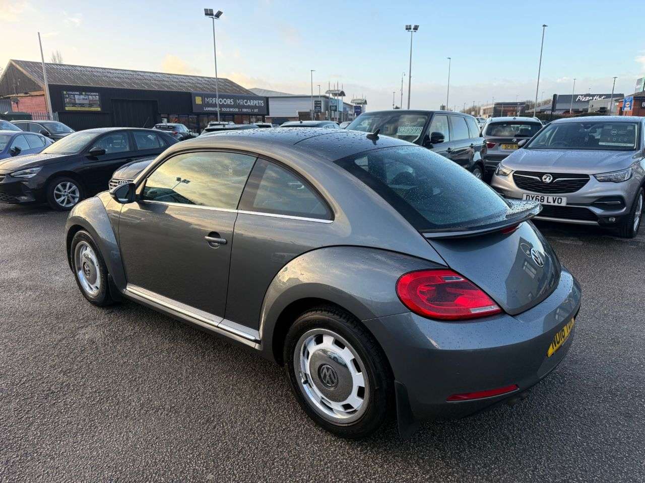 A 2016 VOLKSWAGEN BEETLE 1.4 TSI BlueMotion Tech Design Hatchback 3dr Petrol Manual Euro 6 (s/s) (15 A 2016 VOLKSWAGEN BEETLE 1.4 TSI BlueMotion Tech Design Hatchback 3dr Petrol Manual Euro 6 (s/s) (15