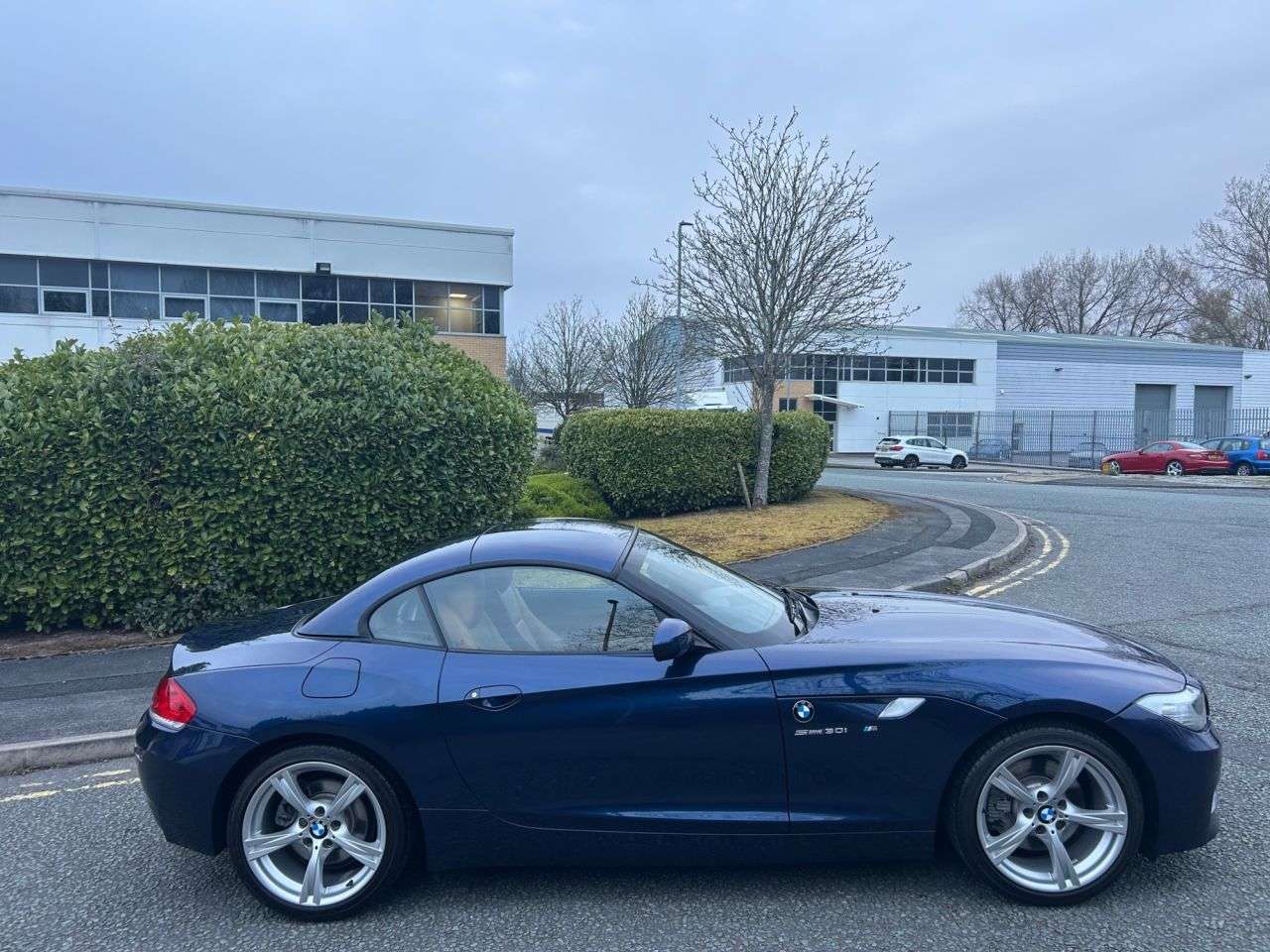 A 2010 BMW Z4 3.0 30i M Sport Convertible 2dr Petrol Manual sDrive Euro 5 (258 ps)-Factor A 2010 BMW Z4 3.0 30i M Sport Convertible 2dr Petrol Manual sDrive Euro 5 (258 ps)-Factor