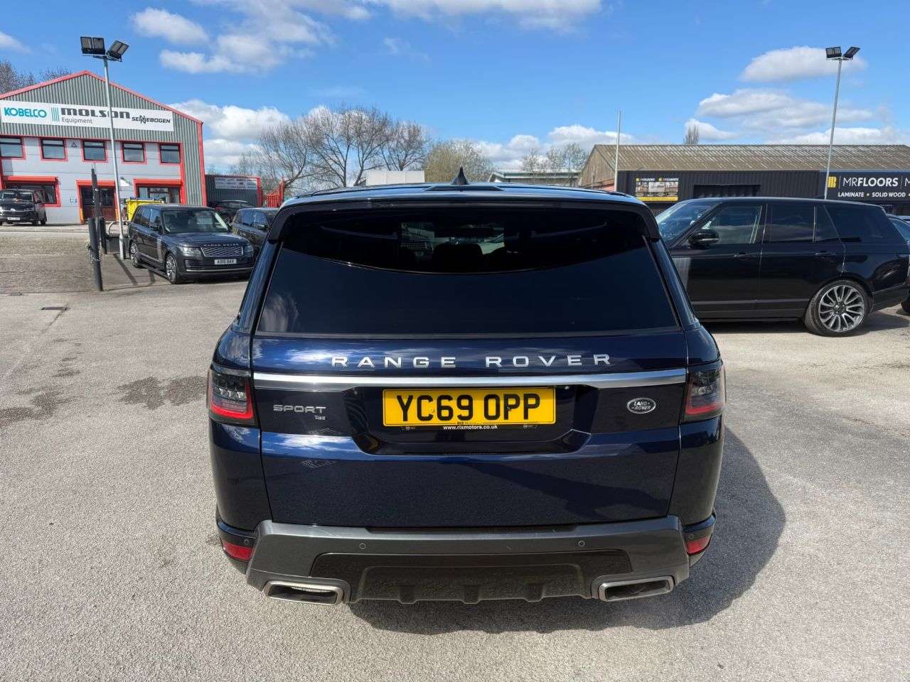 A 2019 LAND ROVER RANGE ROVER SPORT 3.0 SD V6 HSE SUV 5dr Diesel Auto 4WD Euro 6 (s/s) (306 ps)-Factory Extras A 2019 LAND ROVER RANGE ROVER SPORT 3.0 SD V6 HSE SUV 5dr Diesel Auto 4WD Euro 6 (s/s) (306 ps)-Factory Extras