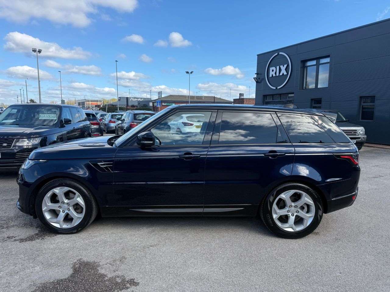 A 2019 LAND ROVER RANGE ROVER SPORT 3.0 SD V6 HSE SUV 5dr Diesel Auto 4WD Euro 6 (s/s) (306 ps)-Factory Extras A 2019 LAND ROVER RANGE ROVER SPORT 3.0 SD V6 HSE SUV 5dr Diesel Auto 4WD Euro 6 (s/s) (306 ps)-Factory Extras