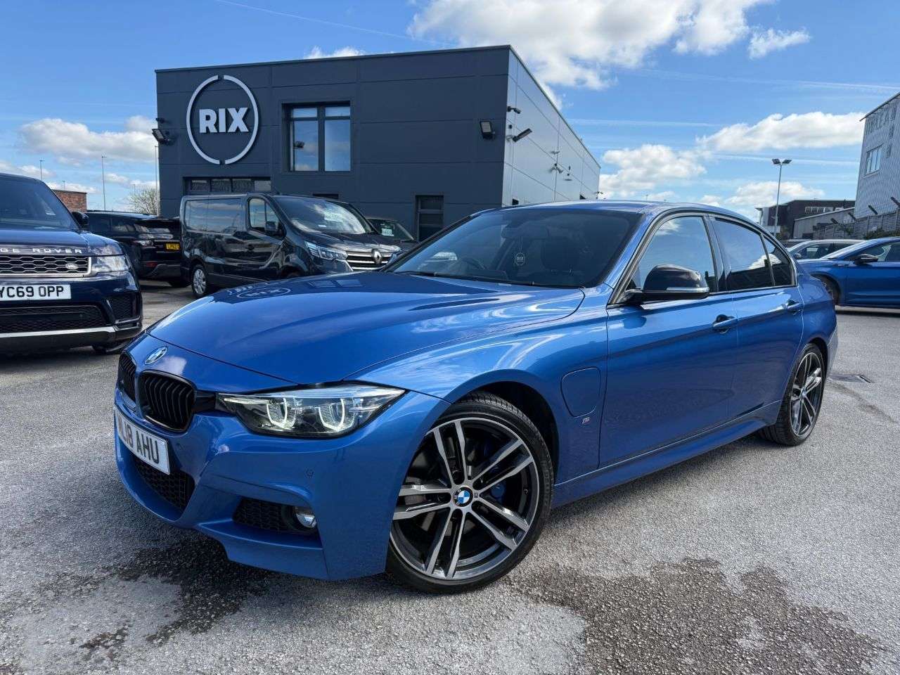 A 2018 BMW 3 SERIES 330E M SPORT SHADOW EDITION A 2018 BMW 3 SERIES 330E M SPORT SHADOW EDITION