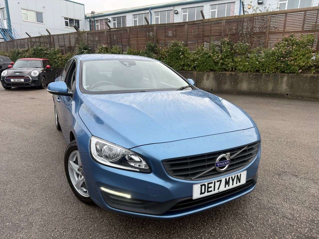 2017 VOLVO S60 2017 VOLVO S60