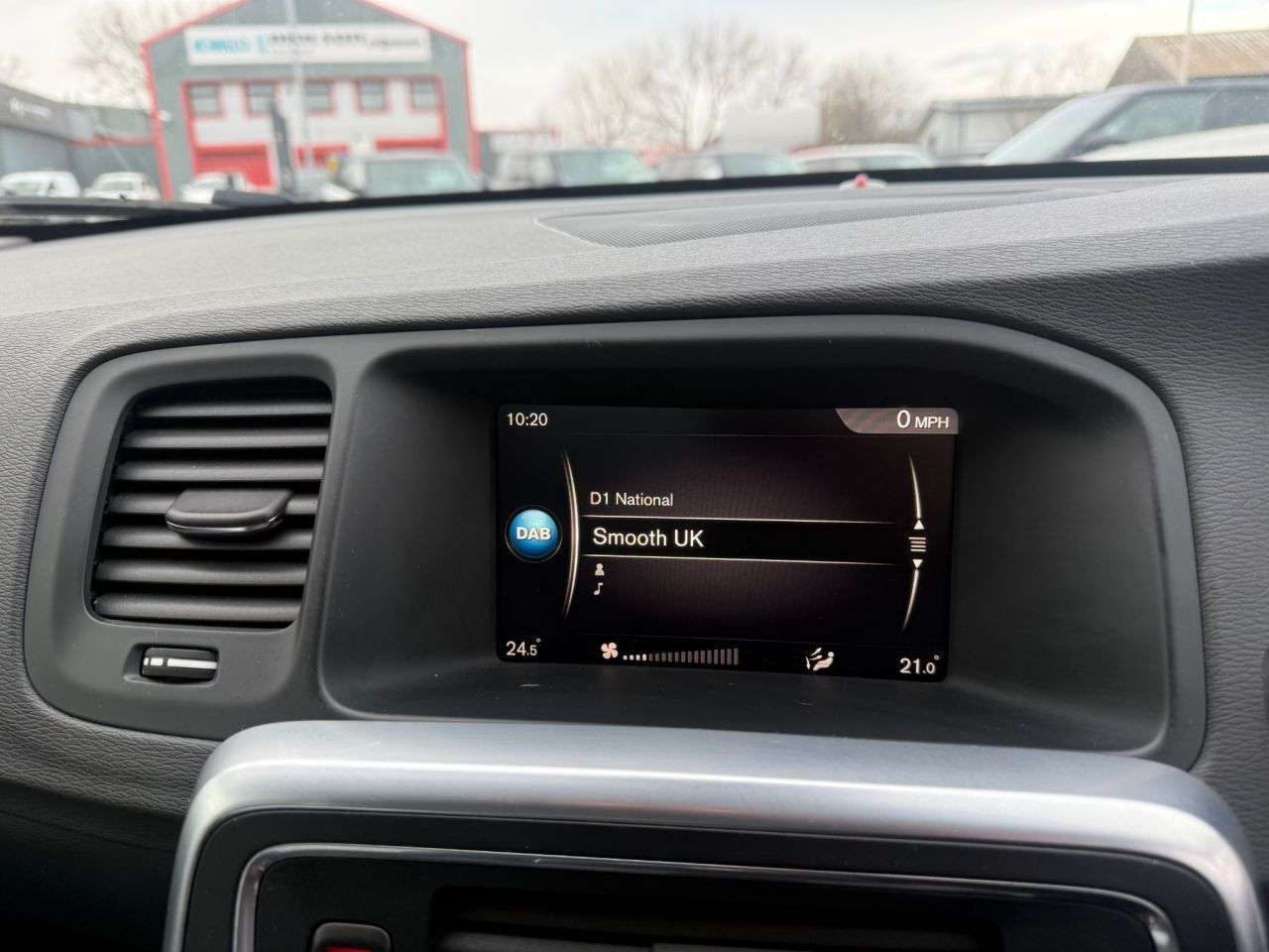 2017 VOLVO S60 2017 VOLVO S60