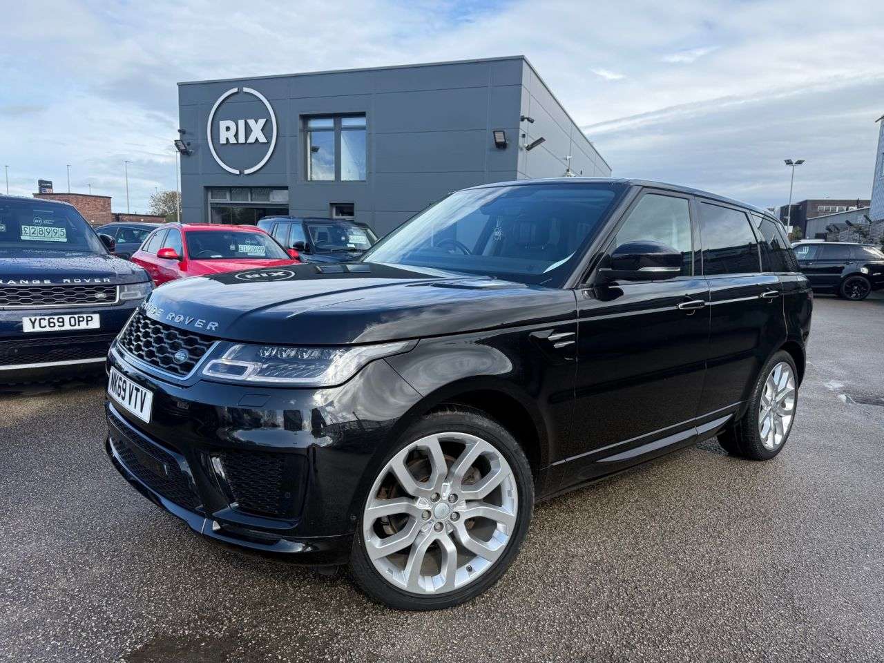 A 2019 LAND ROVER RANGE ROVER SPORT 3.0 SD V6 Autobiography Dynamic SUV 5dr Diesel Auto 4WD Euro 6 (s/s) (306 p A 2019 LAND ROVER RANGE ROVER SPORT 3.0 SD V6 Autobiography Dynamic SUV 5dr Diesel Auto 4WD Euro 6 (s/s) (306 p