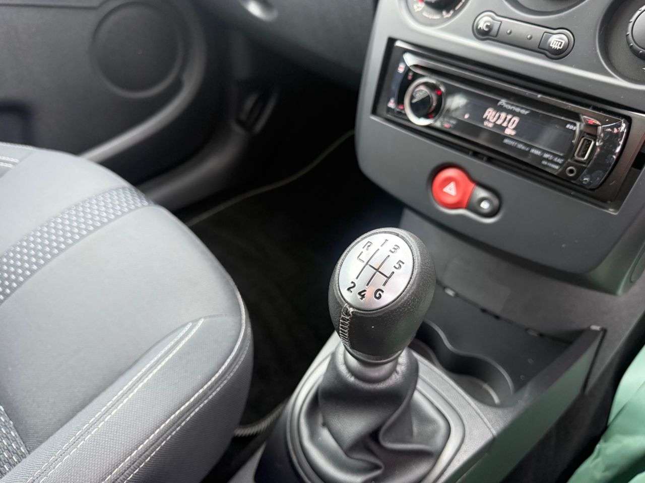 2009 RENAULT CLIO 2009 RENAULT CLIO