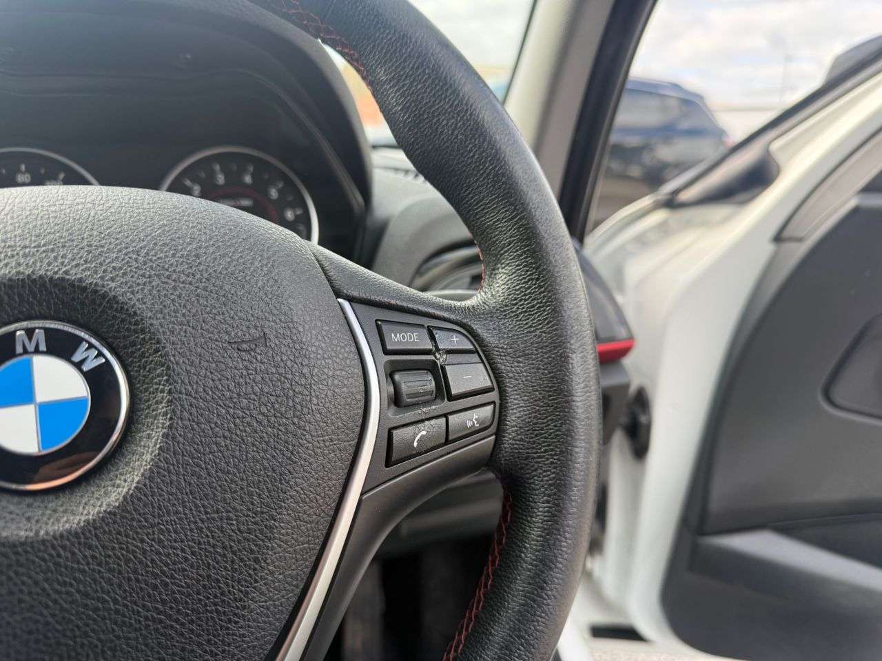 2017 BMW 1 SERIES 2017 BMW 1 SERIES