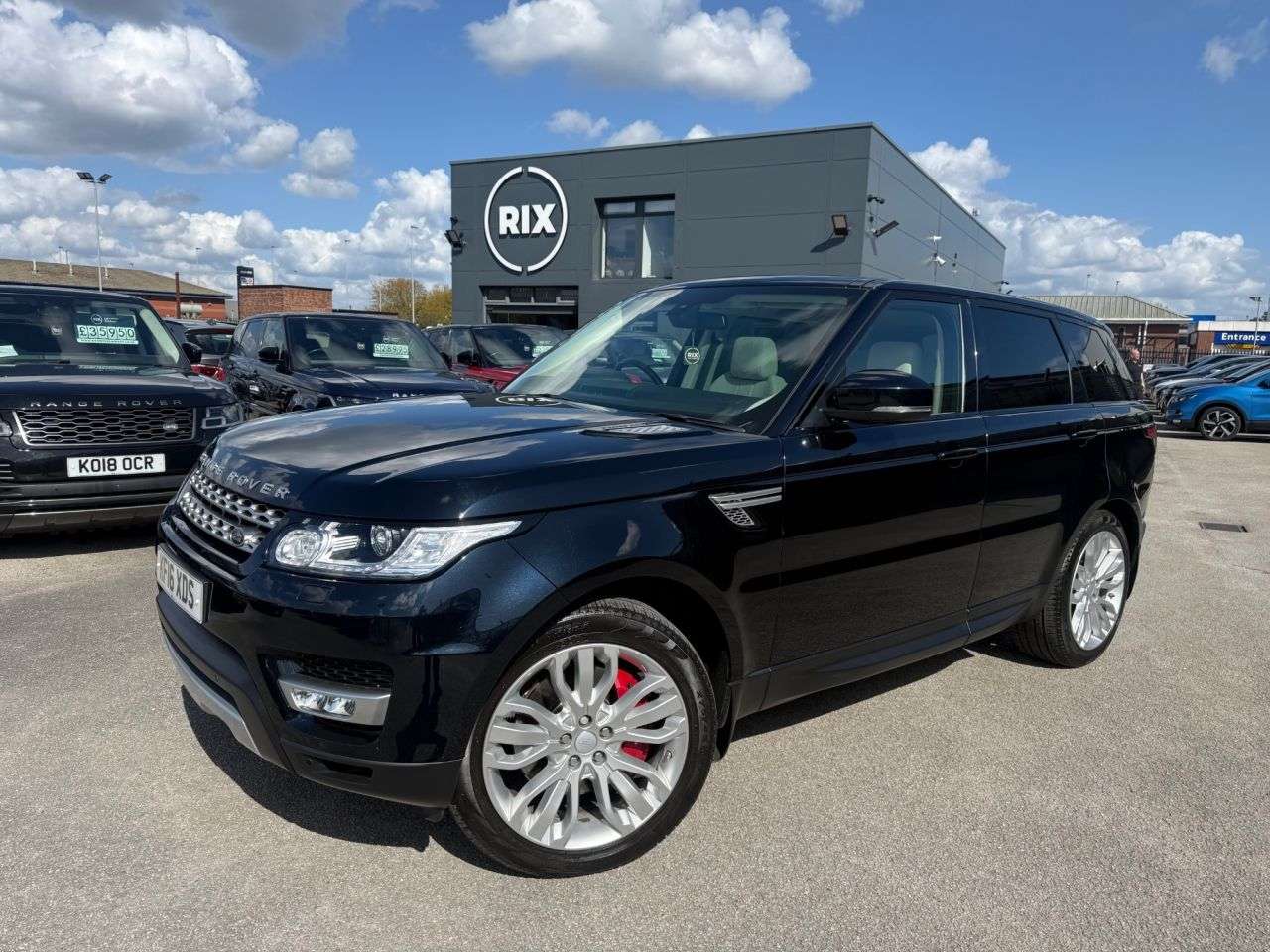 A 2016 LAND ROVER RANGE ROVER SPORT 3.0 SD V6 HSE SUV 5dr Diesel Auto 4WD Euro 6 (s/s) (306 ps)-Fantastic Low M A 2016 LAND ROVER RANGE ROVER SPORT 3.0 SD V6 HSE SUV 5dr Diesel Auto 4WD Euro 6 (s/s) (306 ps)-Fantastic Low M