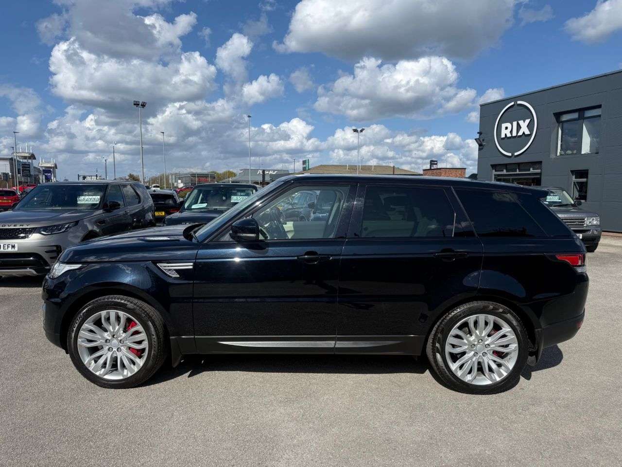A 2016 LAND ROVER RANGE ROVER SPORT 3.0 SD V6 HSE SUV 5dr Diesel Auto 4WD Euro 6 (s/s) (306 ps)-Fantastic Low M A 2016 LAND ROVER RANGE ROVER SPORT 3.0 SD V6 HSE SUV 5dr Diesel Auto 4WD Euro 6 (s/s) (306 ps)-Fantastic Low M
