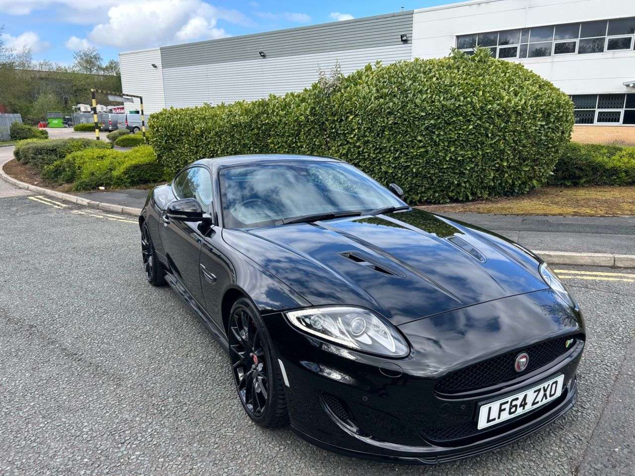 A 2014 JAGUAR XK 5.0 V8 Dynamic R Coupe 2dr Petrol Auto Euro 5 (510 ps)-Awesome Example Supp A 2014 JAGUAR XK 5.0 V8 Dynamic R Coupe 2dr Petrol Auto Euro 5 (510 ps)-Awesome Example Supp