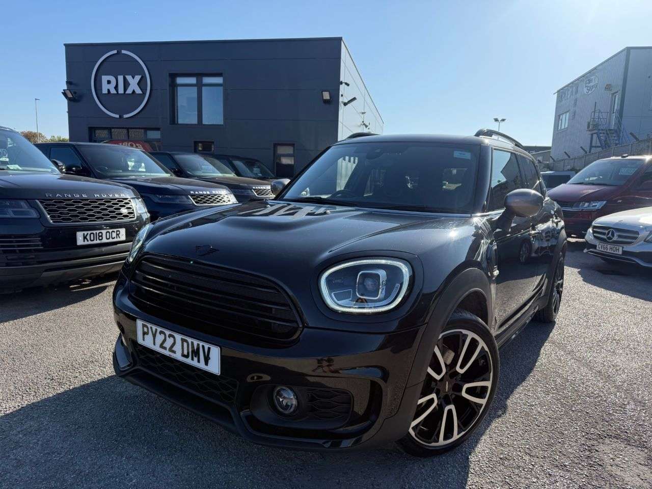 A 2022 MINI COUNTRYMAN 1.5 Cooper Shadow Edition SUV 5dr Petrol Steptronic Euro 6 (s/s) (136 ps)-F A 2022 MINI COUNTRYMAN 1.5 Cooper Shadow Edition SUV 5dr Petrol Steptronic Euro 6 (s/s) (136 ps)-F