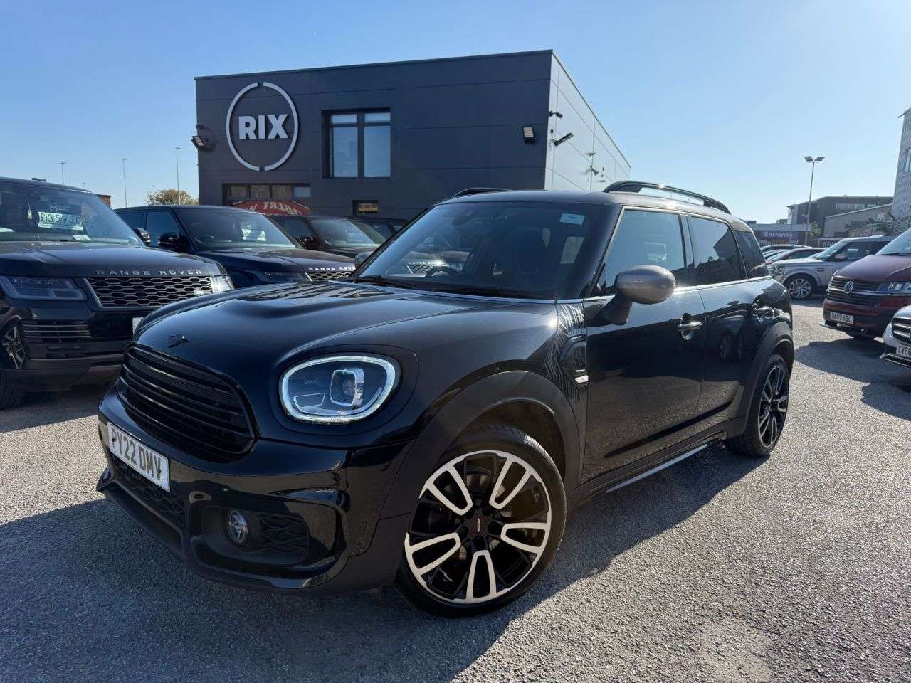 A 2022 MINI COUNTRYMAN 1.5 Cooper Shadow Edition SUV 5dr Petrol Steptronic Euro 6 (s/s) (136 ps)-F A 2022 MINI COUNTRYMAN 1.5 Cooper Shadow Edition SUV 5dr Petrol Steptronic Euro 6 (s/s) (136 ps)-F