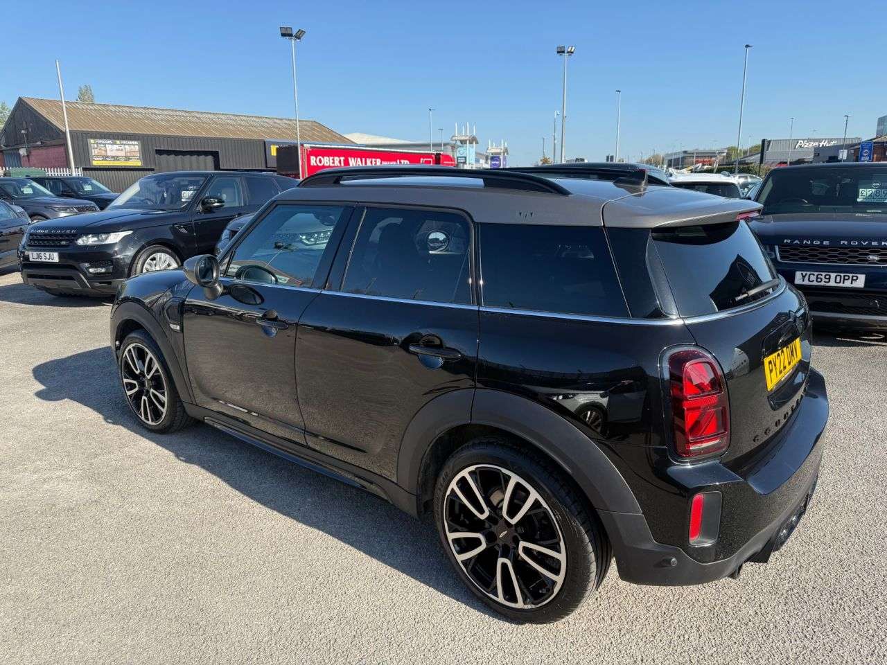 A 2022 MINI COUNTRYMAN 1.5 Cooper Shadow Edition SUV 5dr Petrol Steptronic Euro 6 (s/s) (136 ps)-F A 2022 MINI COUNTRYMAN 1.5 Cooper Shadow Edition SUV 5dr Petrol Steptronic Euro 6 (s/s) (136 ps)-F