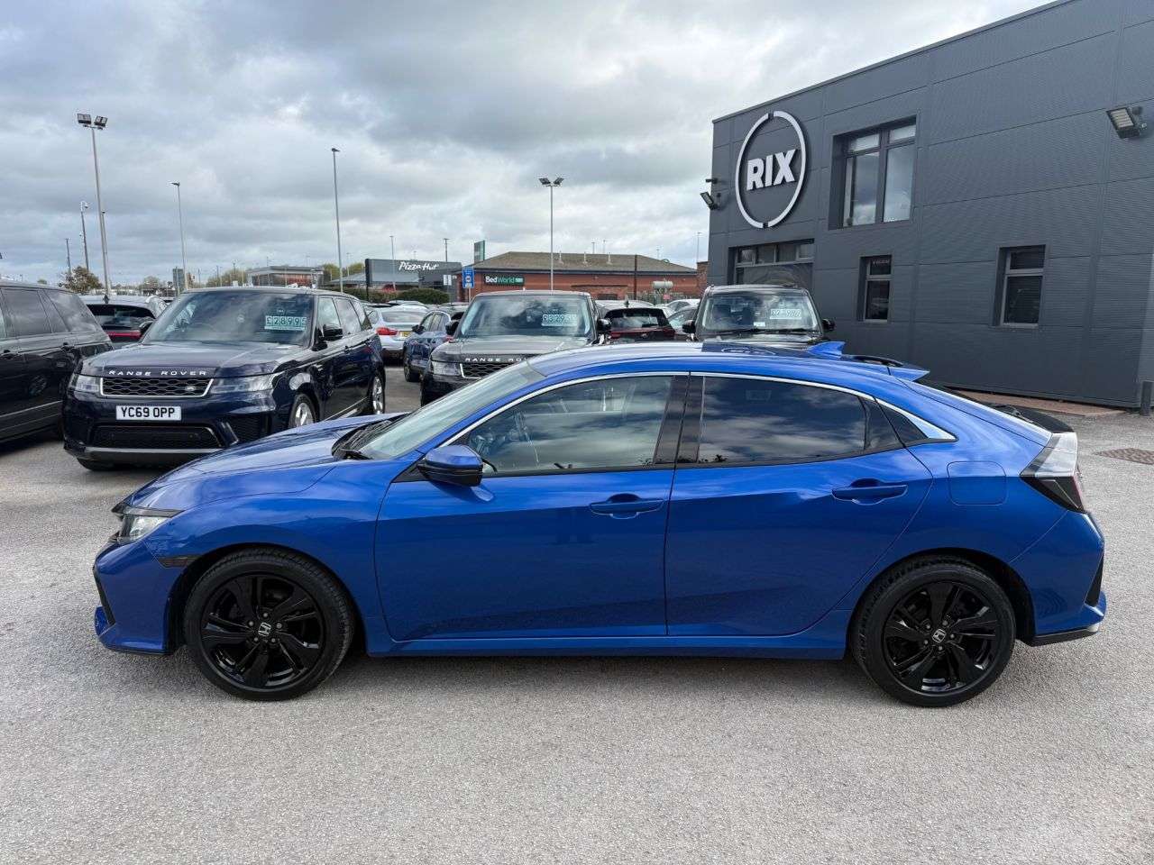 A 2018 HONDA CIVIC 1.0 VTEC Turbo SR Hatchback 5dr Petrol Manual Euro 6-2 FORMER KEEPERS FINIS A 2018 HONDA CIVIC 1.0 VTEC Turbo SR Hatchback 5dr Petrol Manual Euro 6-2 FORMER KEEPERS FINIS