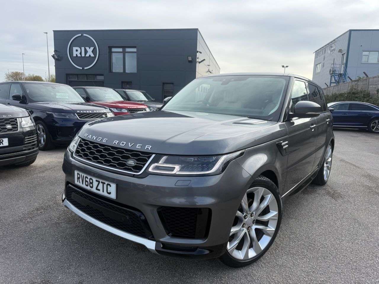 A 2018 LAND ROVER RANGE ROVER SPORT 2.0 Si4 GPF HSE SUV 5dr Petrol Auto 4WD Euro 6 (s/s) (300 ps)-Factory Extra A 2018 LAND ROVER RANGE ROVER SPORT 2.0 Si4 GPF HSE SUV 5dr Petrol Auto 4WD Euro 6 (s/s) (300 ps)-Factory Extra