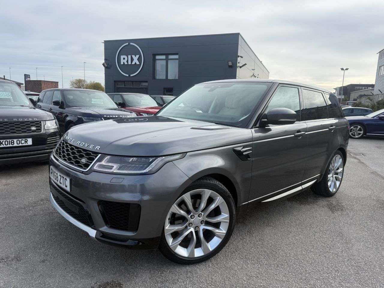 A 2018 LAND ROVER RANGE ROVER SPORT 2.0 Si4 GPF HSE SUV 5dr Petrol Auto 4WD Euro 6 (s/s) (300 ps)-Factory Extra A 2018 LAND ROVER RANGE ROVER SPORT 2.0 Si4 GPF HSE SUV 5dr Petrol Auto 4WD Euro 6 (s/s) (300 ps)-Factory Extra