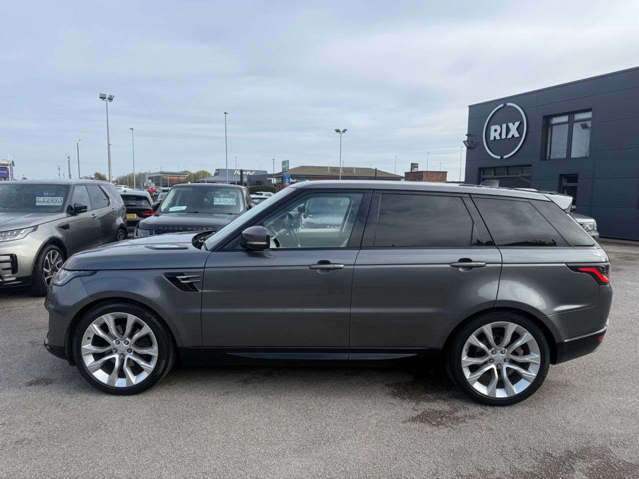 A 2018 LAND ROVER RANGE ROVER SPORT 2.0 Si4 GPF HSE SUV 5dr Petrol Auto 4WD Euro 6 (s/s) (300 ps)-Factory Extra A 2018 LAND ROVER RANGE ROVER SPORT 2.0 Si4 GPF HSE SUV 5dr Petrol Auto 4WD Euro 6 (s/s) (300 ps)-Factory Extra