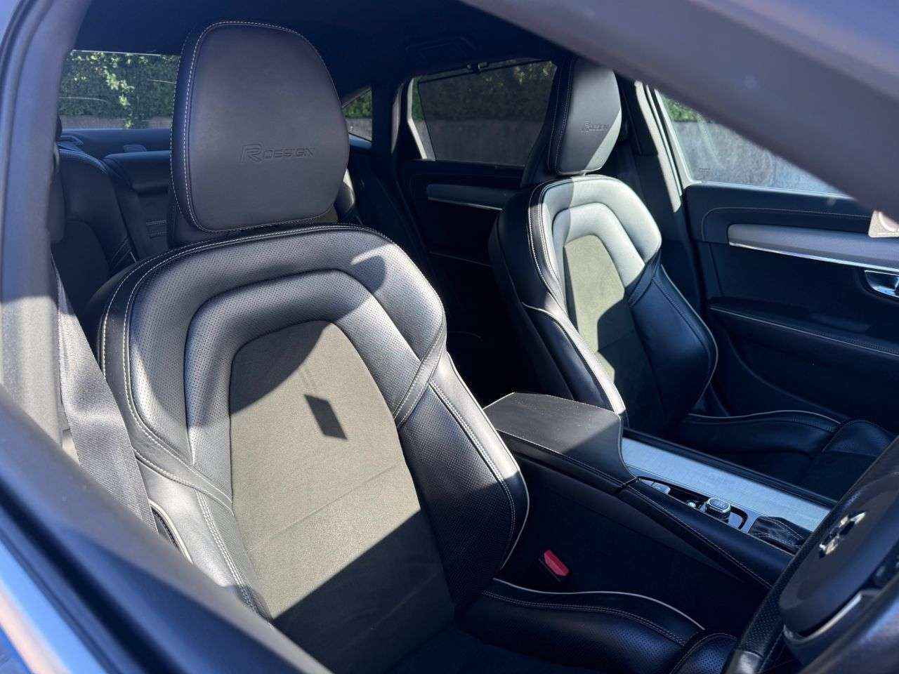 2018 VOLVO S90 2018 VOLVO S90