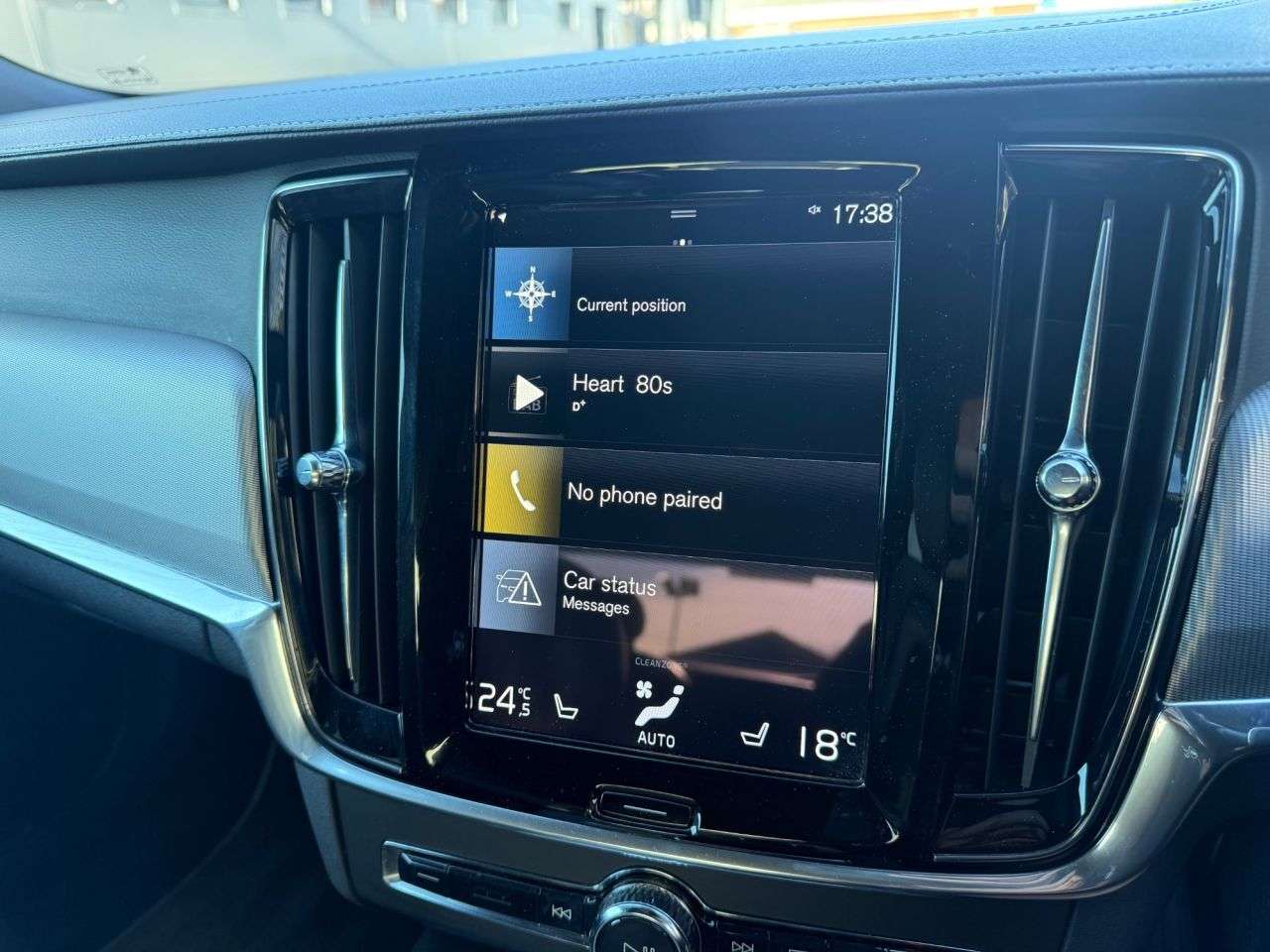 2018 VOLVO S90 2018 VOLVO S90