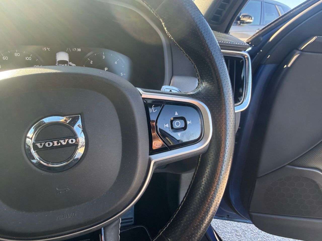 2018 VOLVO S90 2018 VOLVO S90