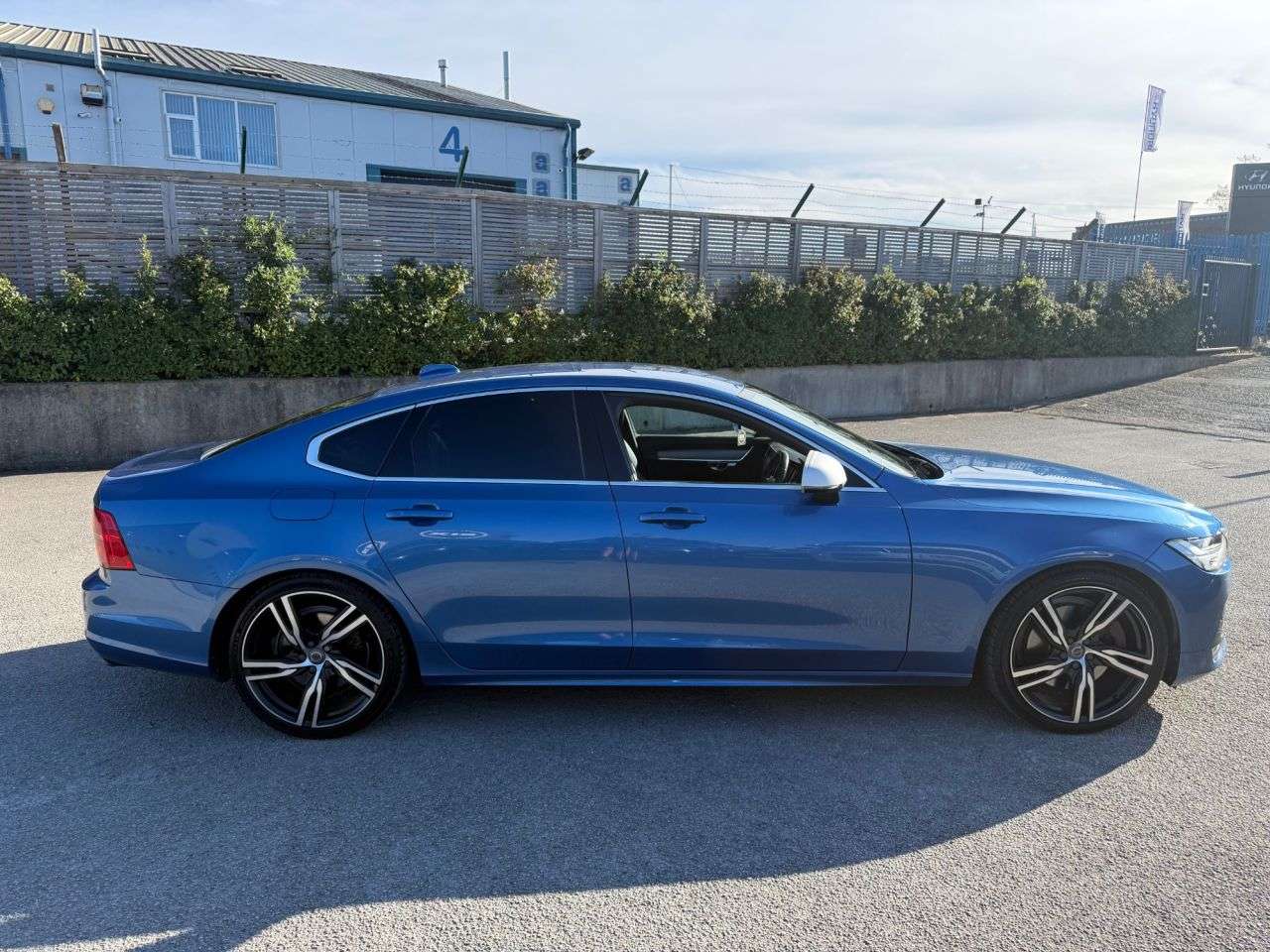 2018 VOLVO S90 2018 VOLVO S90
