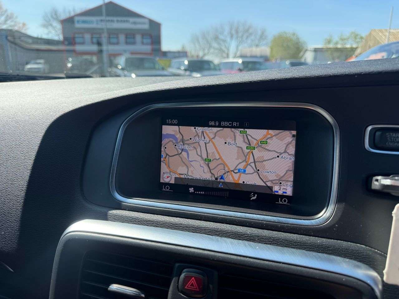 2019 VOLVO V40 2019 VOLVO V40