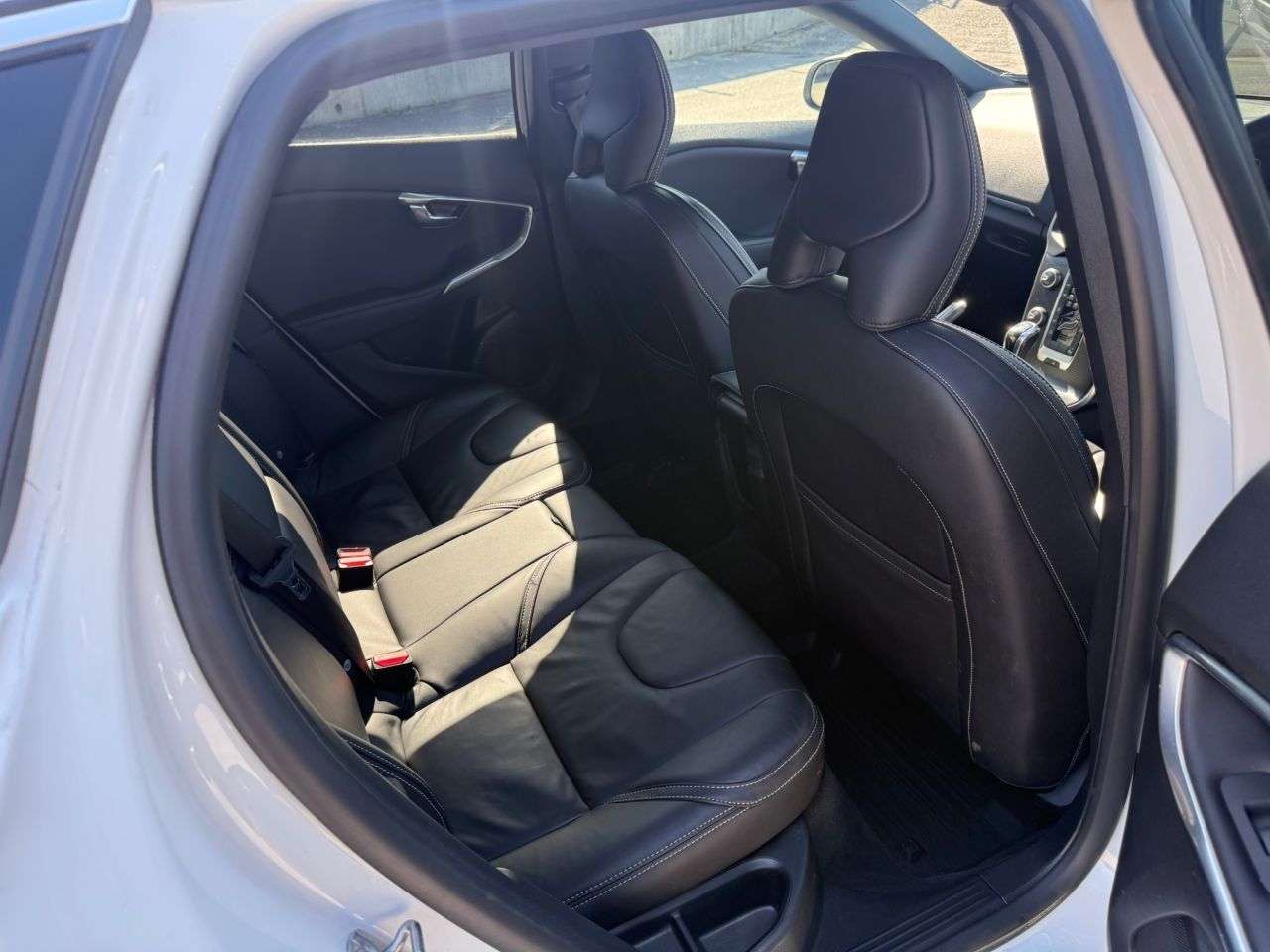 2019 VOLVO V40 2019 VOLVO V40