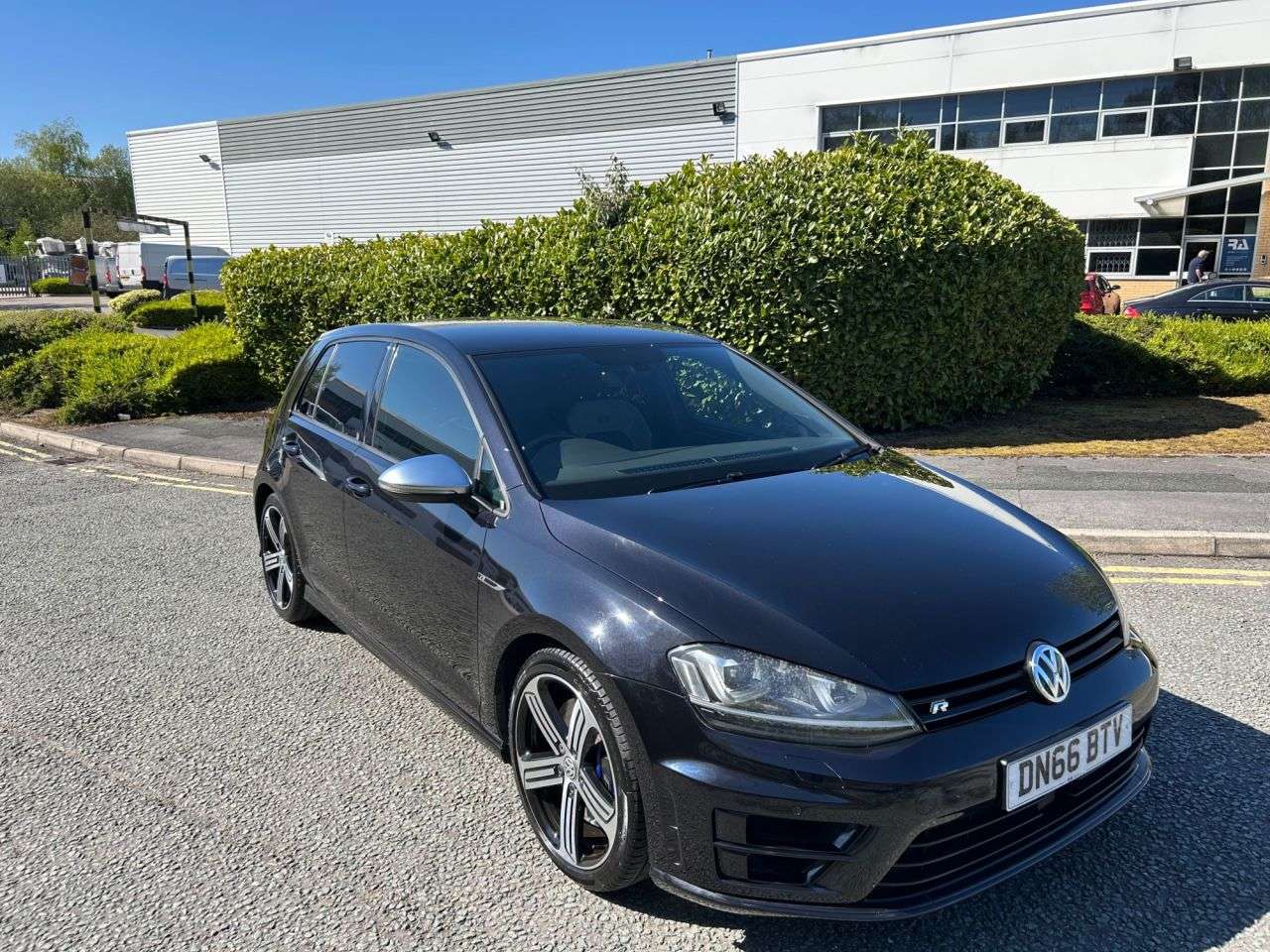 A 2016 VOLKSWAGEN GOLF 2.0 TSI BlueMotion Tech R Hatchback 5dr Petrol Manual 4Motion Euro 6 (s/s) A 2016 VOLKSWAGEN GOLF 2.0 TSI BlueMotion Tech R Hatchback 5dr Petrol Manual 4Motion Euro 6 (s/s)