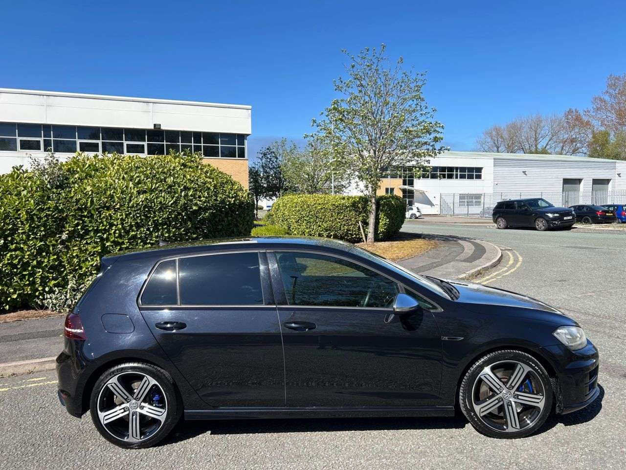 A 2016 VOLKSWAGEN GOLF 2.0 TSI BlueMotion Tech R Hatchback 5dr Petrol Manual 4Motion Euro 6 (s/s) A 2016 VOLKSWAGEN GOLF 2.0 TSI BlueMotion Tech R Hatchback 5dr Petrol Manual 4Motion Euro 6 (s/s)
