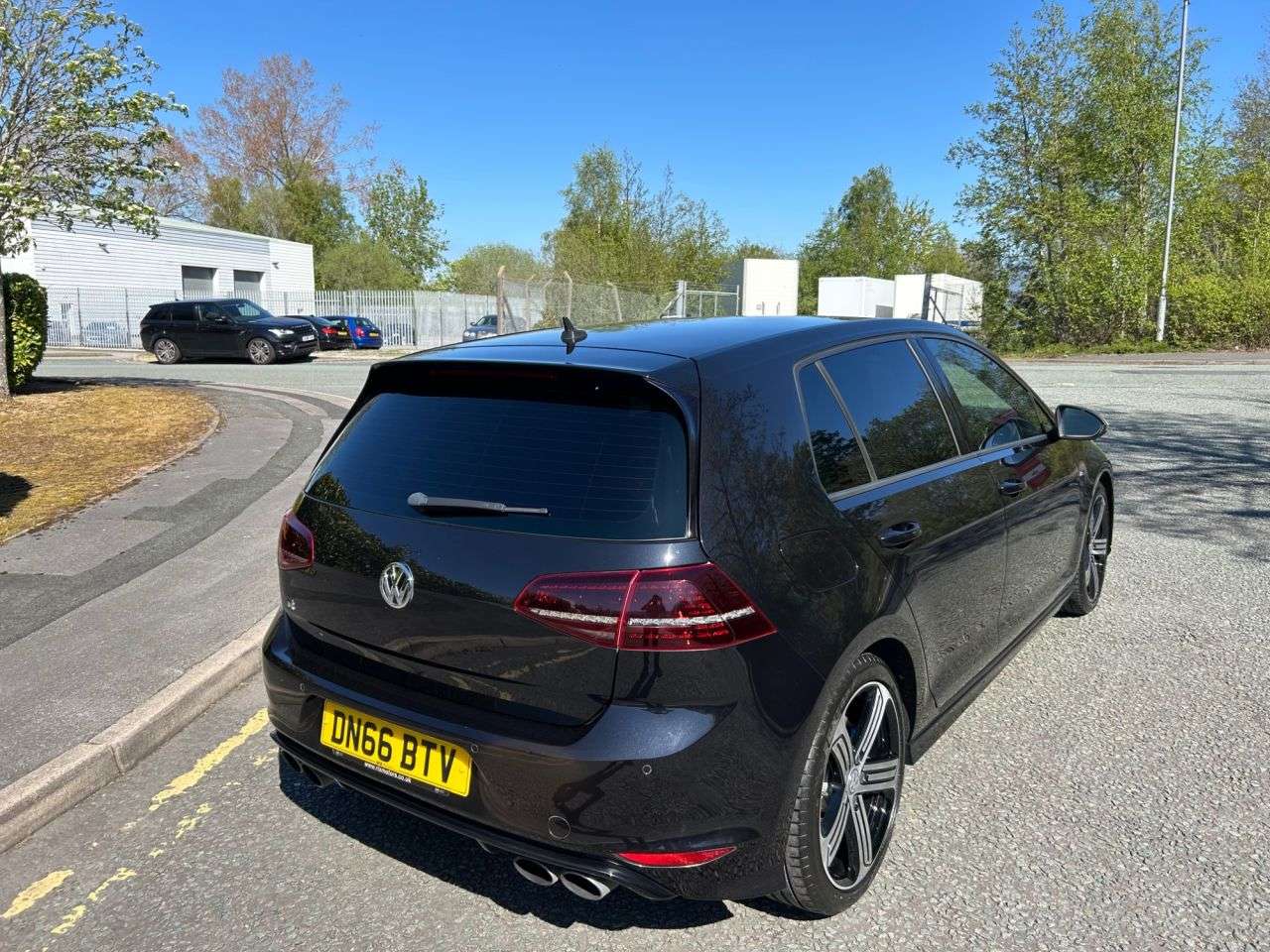 A 2016 VOLKSWAGEN GOLF 2.0 TSI BlueMotion Tech R Hatchback 5dr Petrol Manual 4Motion Euro 6 (s/s) A 2016 VOLKSWAGEN GOLF 2.0 TSI BlueMotion Tech R Hatchback 5dr Petrol Manual 4Motion Euro 6 (s/s)