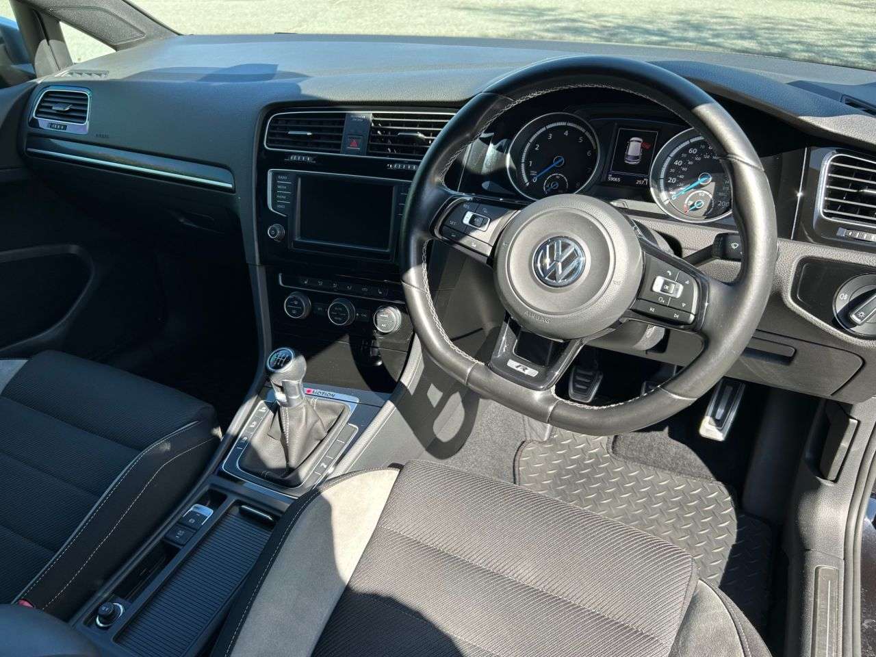 2016 VOLKSWAGEN GOLF 2016 VOLKSWAGEN GOLF